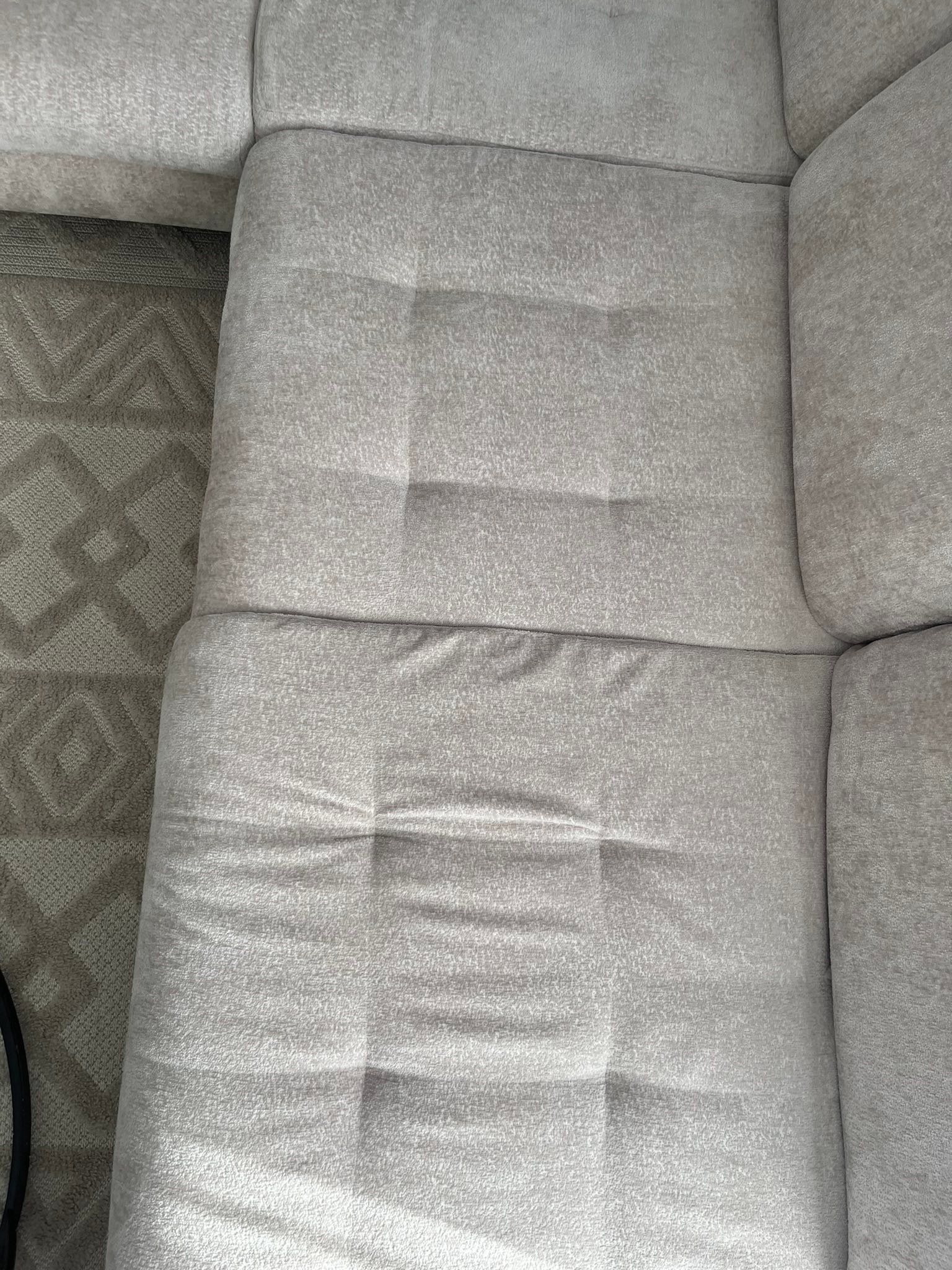 Seats and Sofas Geschädigte