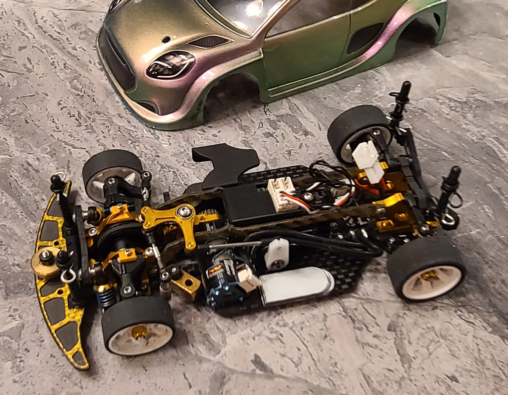 Upgraded Atomic Drzv2.1le with lightweight shaft and solid axle