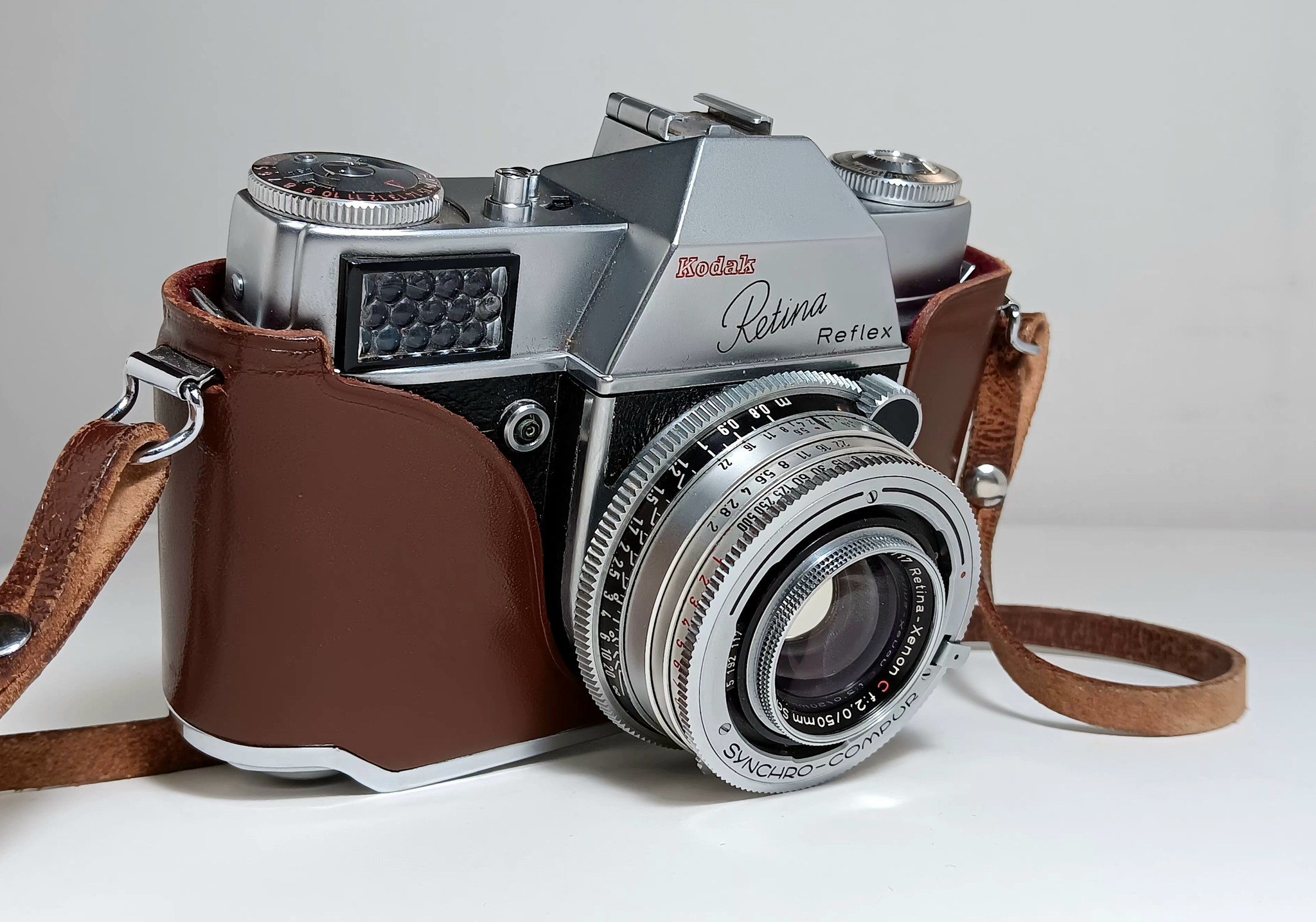 SOLD ❤️ FOR SALE! 1959 KODAK “BROWNIE REFLEX 20 OUTFIT” is NEW