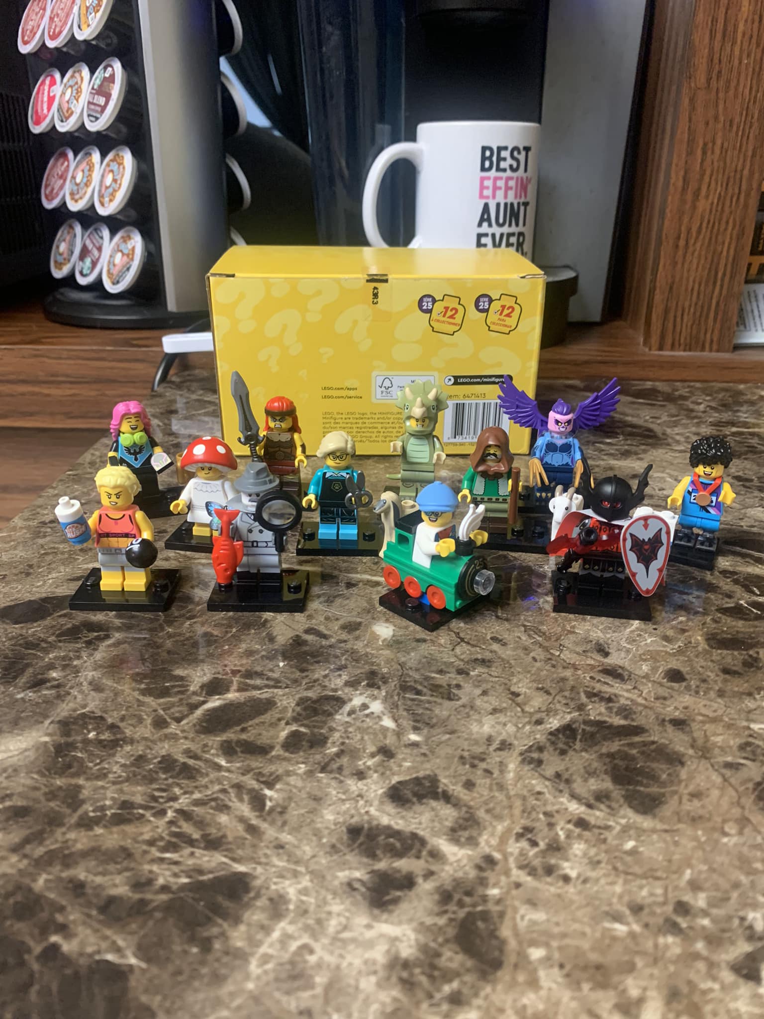 Completing Lego series 25 with favorite characters