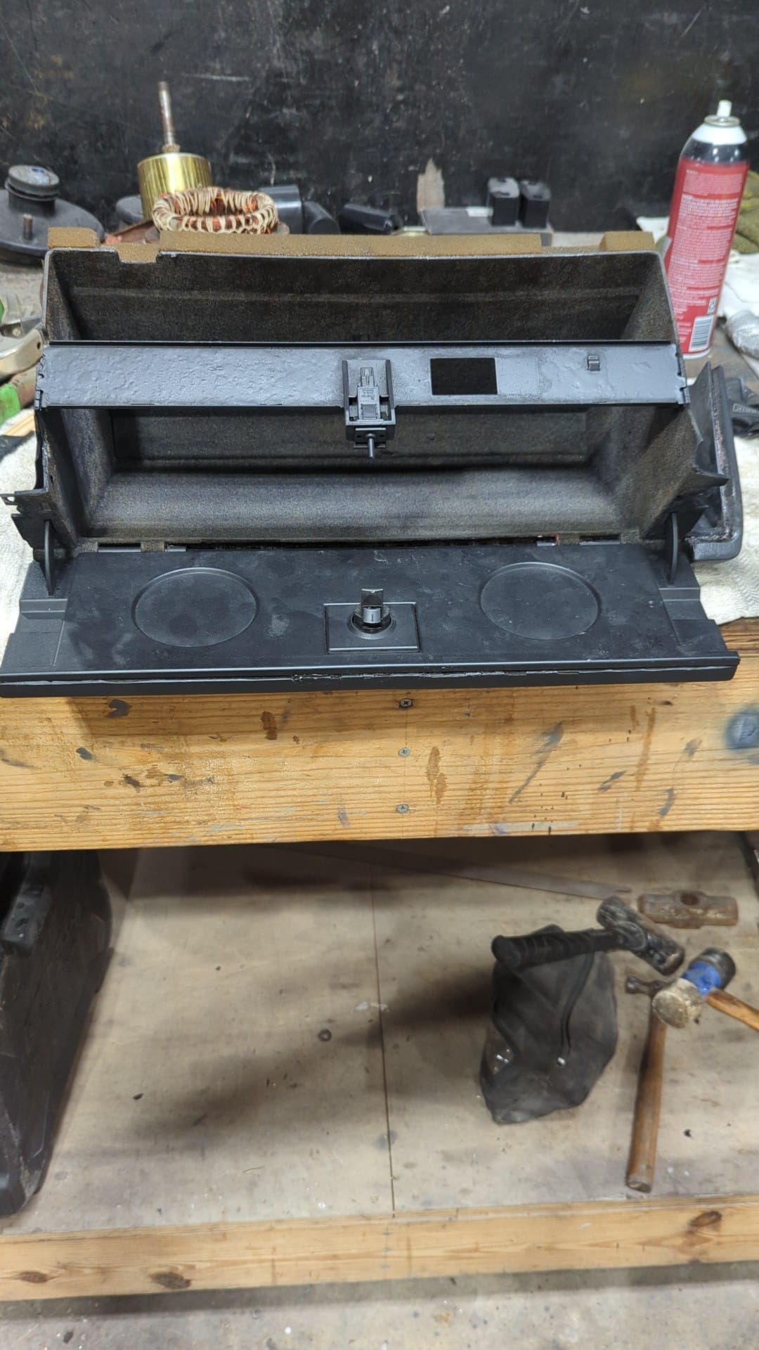 How to remove the glovebox door from the assembly on a 1991 740 Volvo?