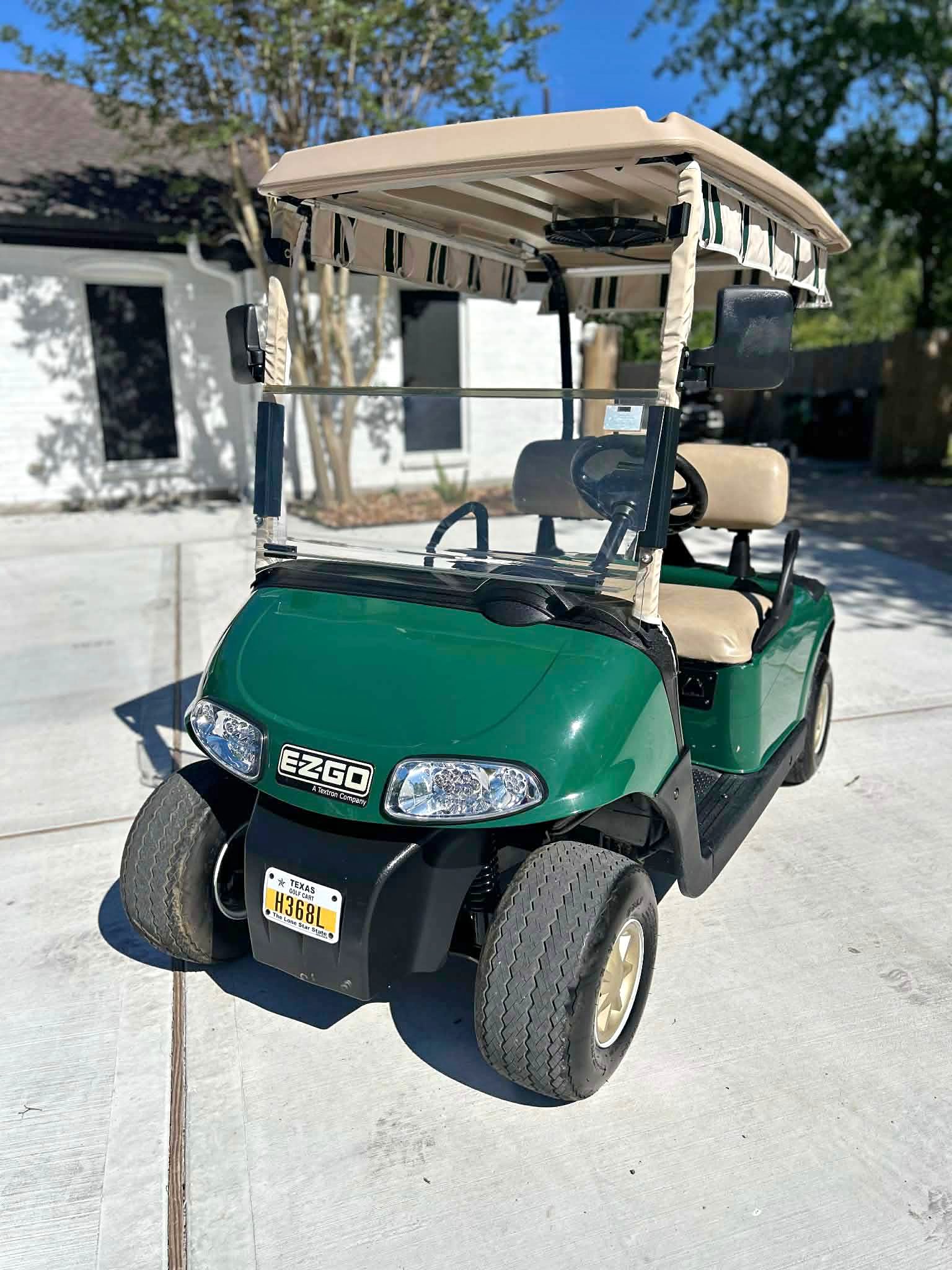 ヒューストンで販売中のE-Z-Goゴルフカート | Facebook Marketplace 
