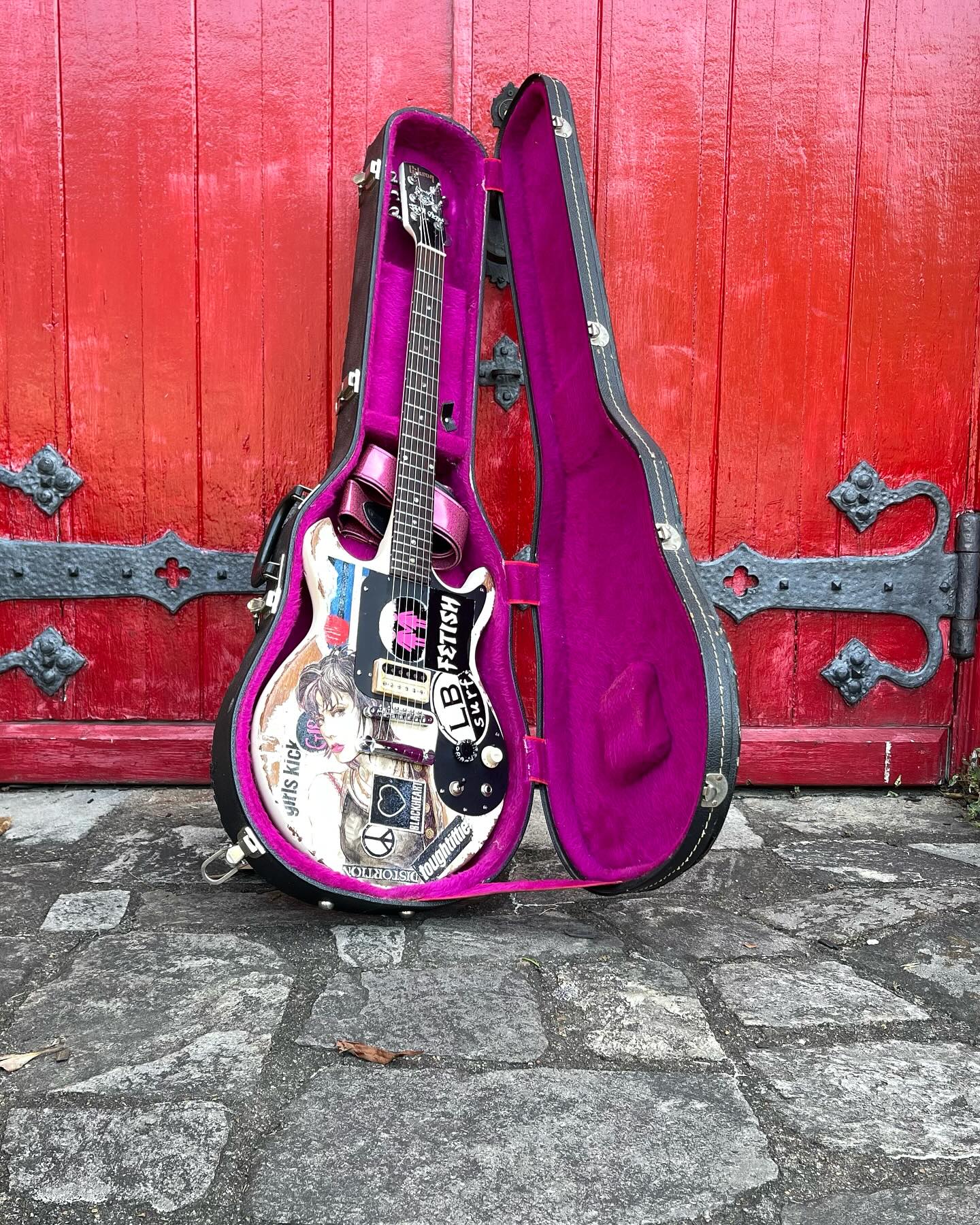 Custom 1965 Gibson Melody Maker tribute to Joan Jett