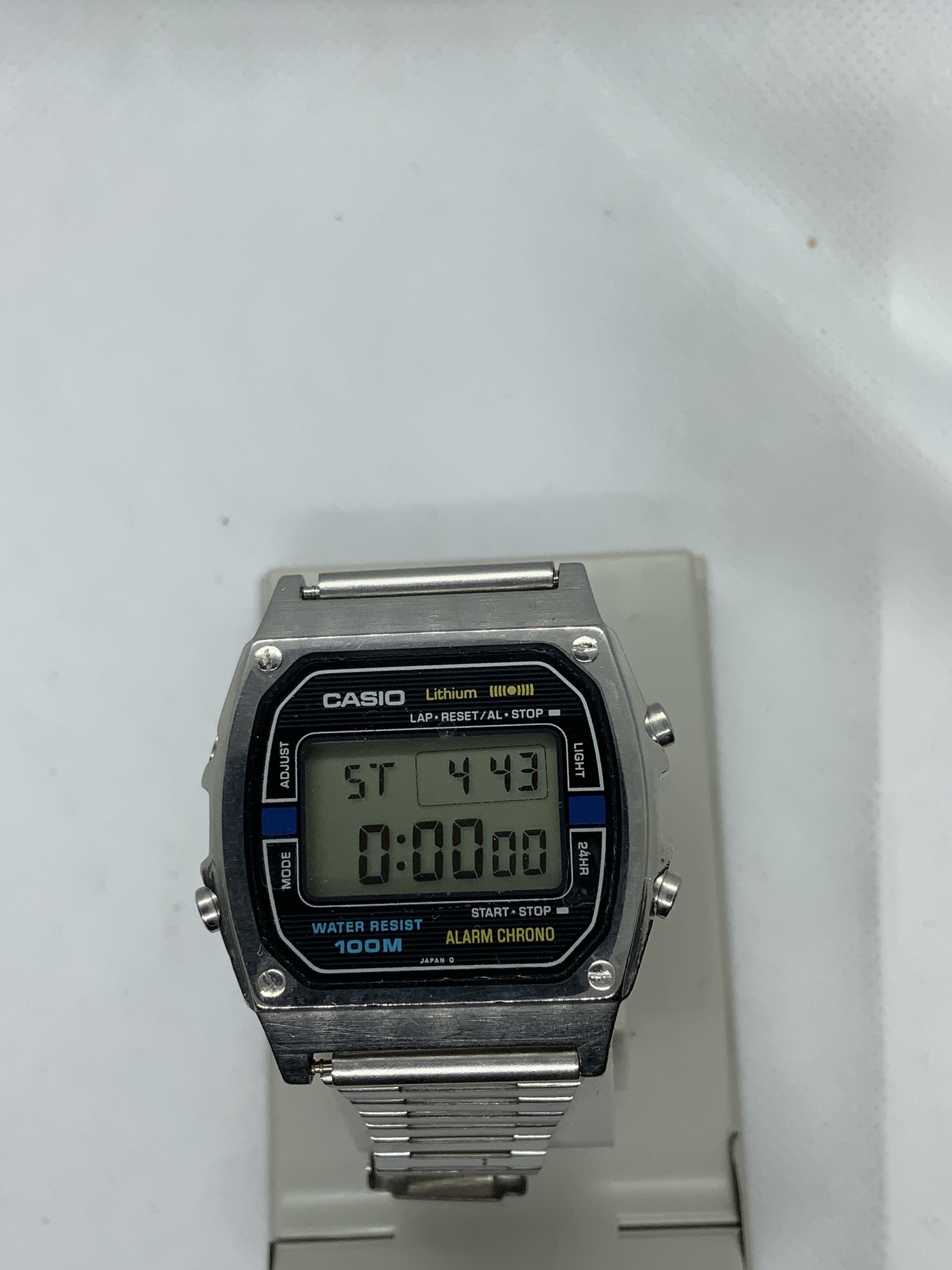 Casio w-760 watch features and description