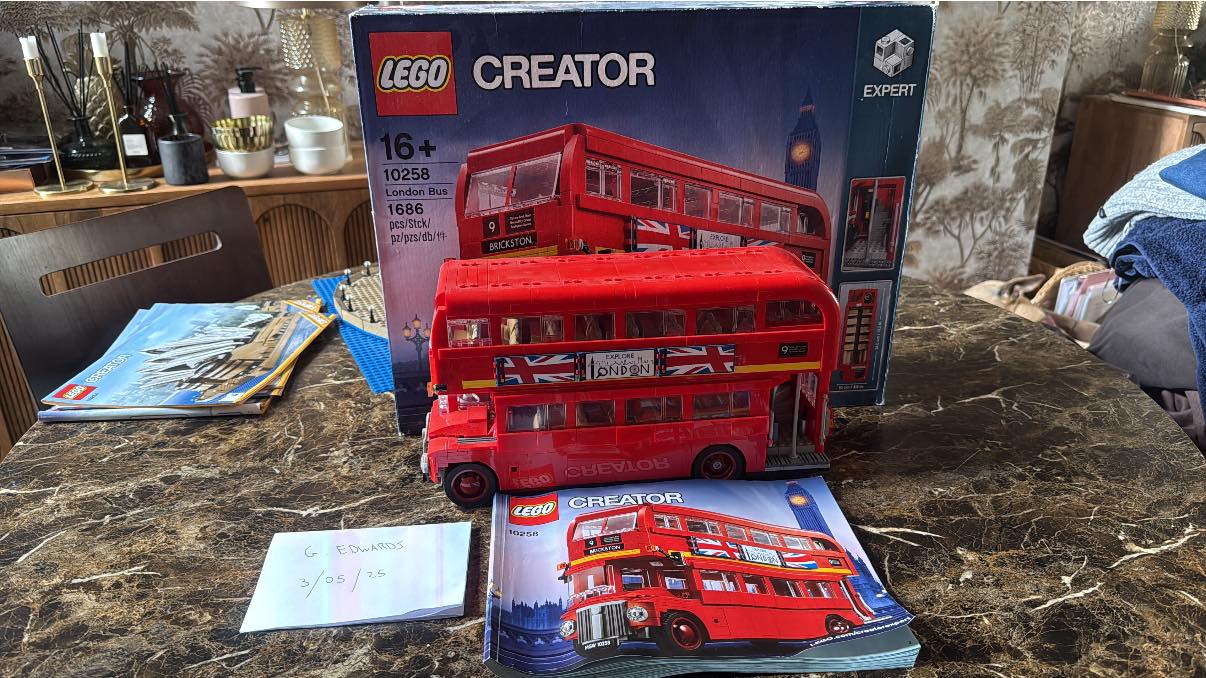 Official Press Release: 10258 LEGO Creator Expert London Bus Set