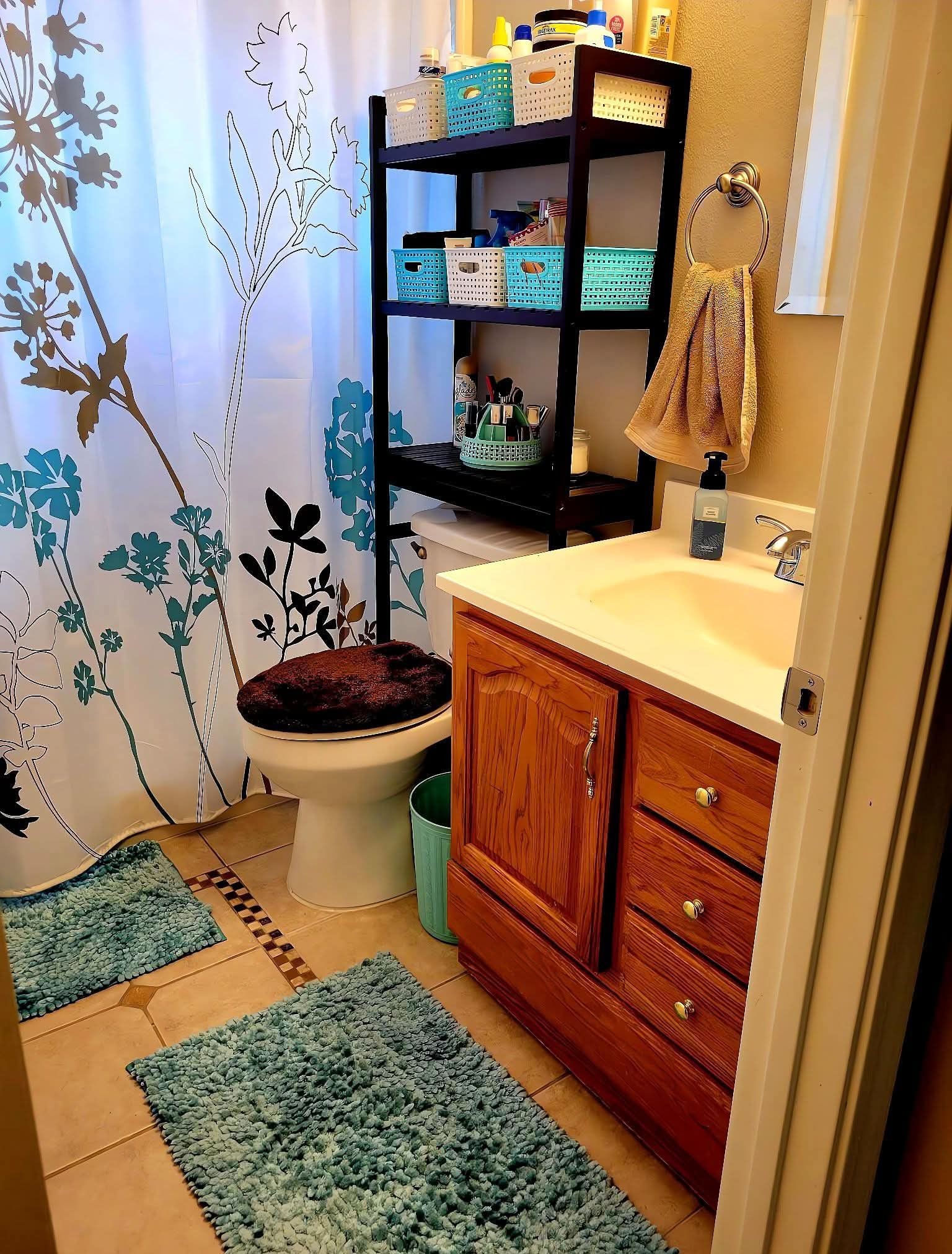 How to Decorate Bathroom Cheaply: Easy & Stylish Budget Tips