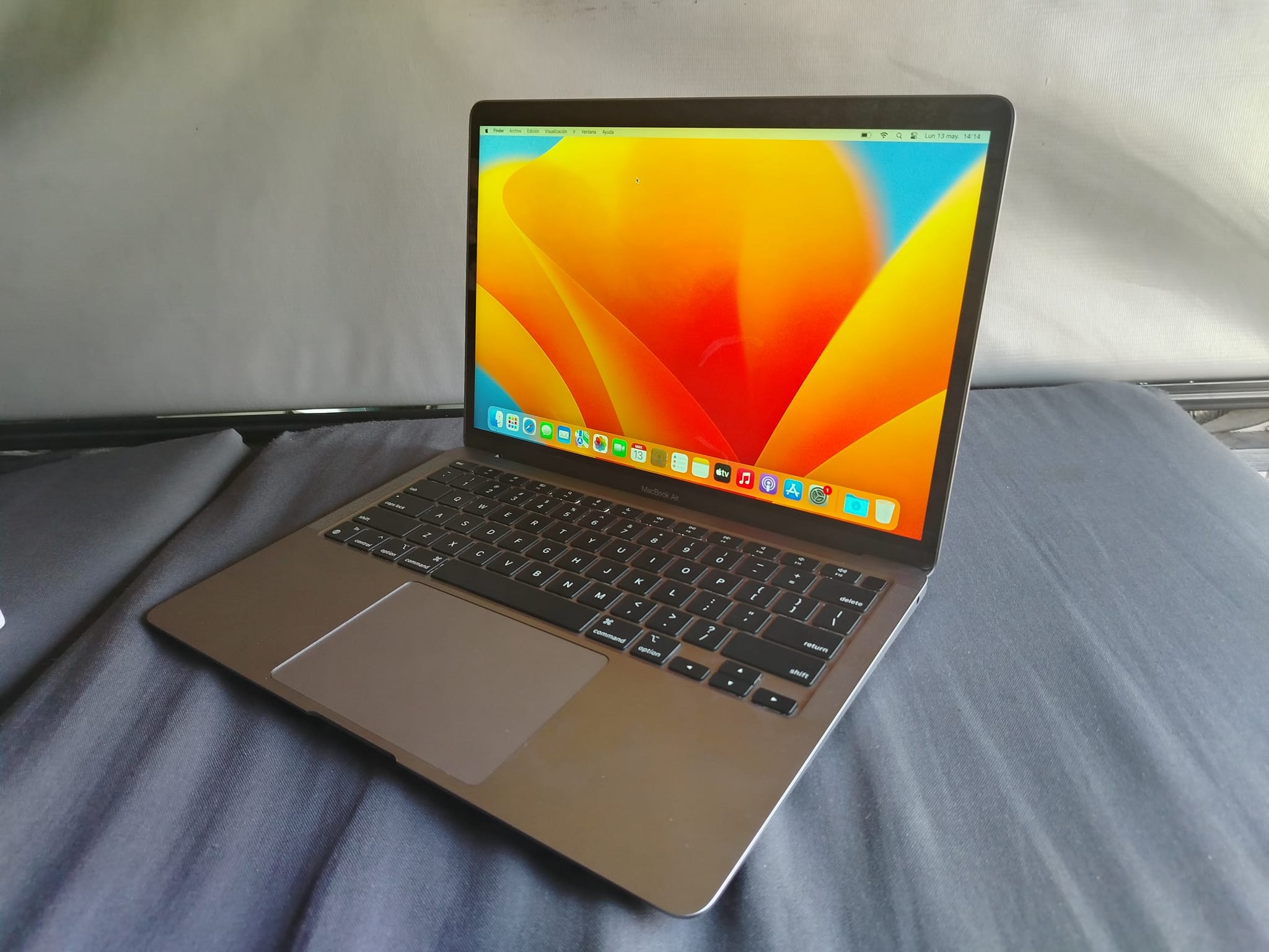 MACBOOK AIR M1 FOR SALE* - PERU Hi everyone, I am selling my 