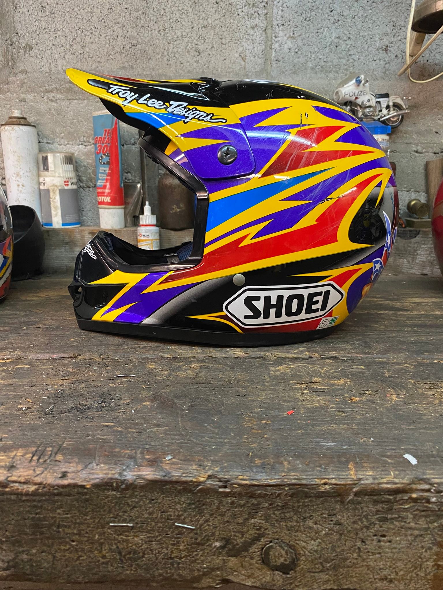 Damon Bradshaw VFX-2 Shoei helmet for sale