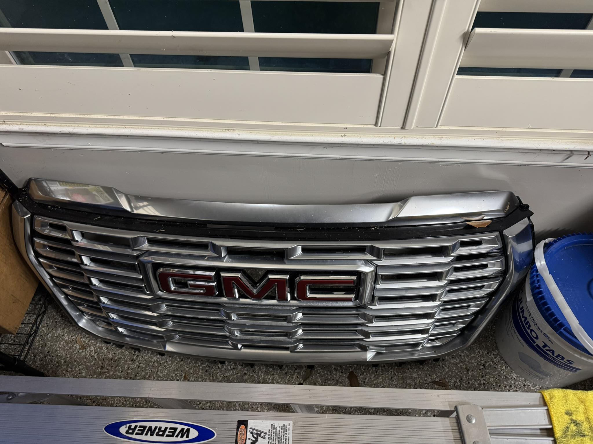 GMC Black Front Grille Emblem – Fits Savana Sierra Yukon Envoy – 340mm, Adhesive Mount
