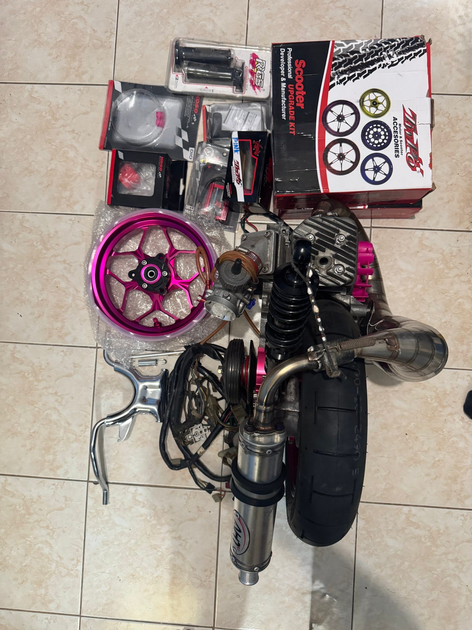 FOR SALE HONDA DIO3 ZX NEW PAINT MAGS, FRONT SHOCK,FAIRING DAYTONA