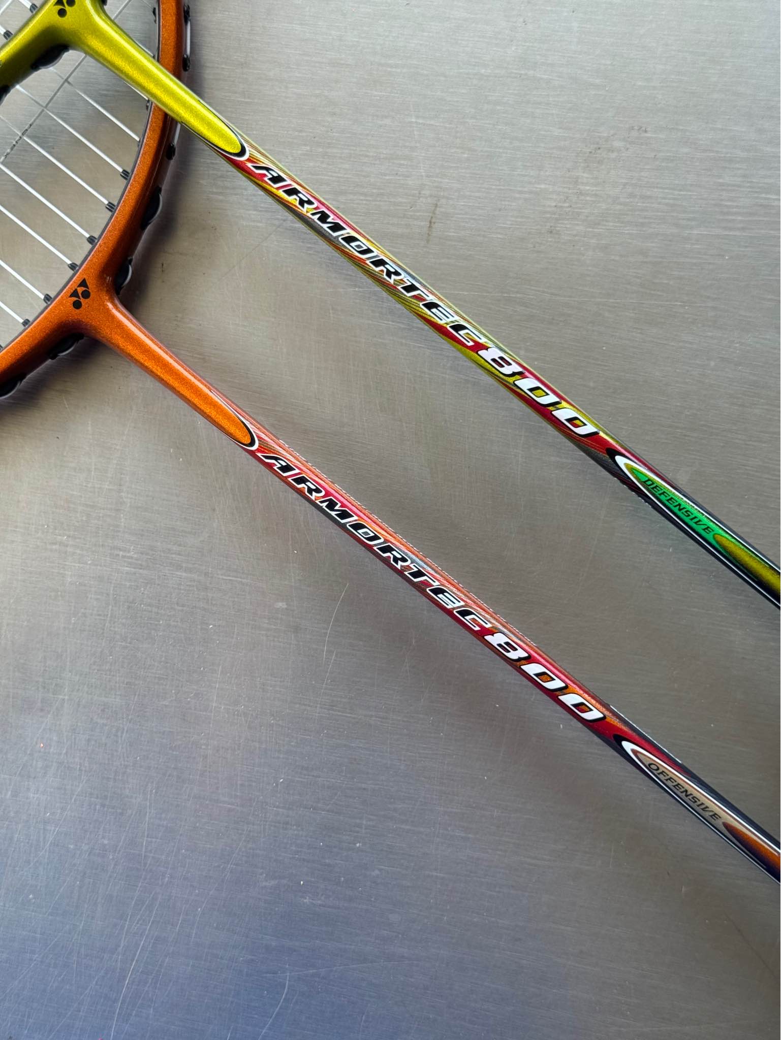 Yonex Armotec 800 Defensive / Offensive ราคานี้ได้สองไม้ครับ (ขาย
