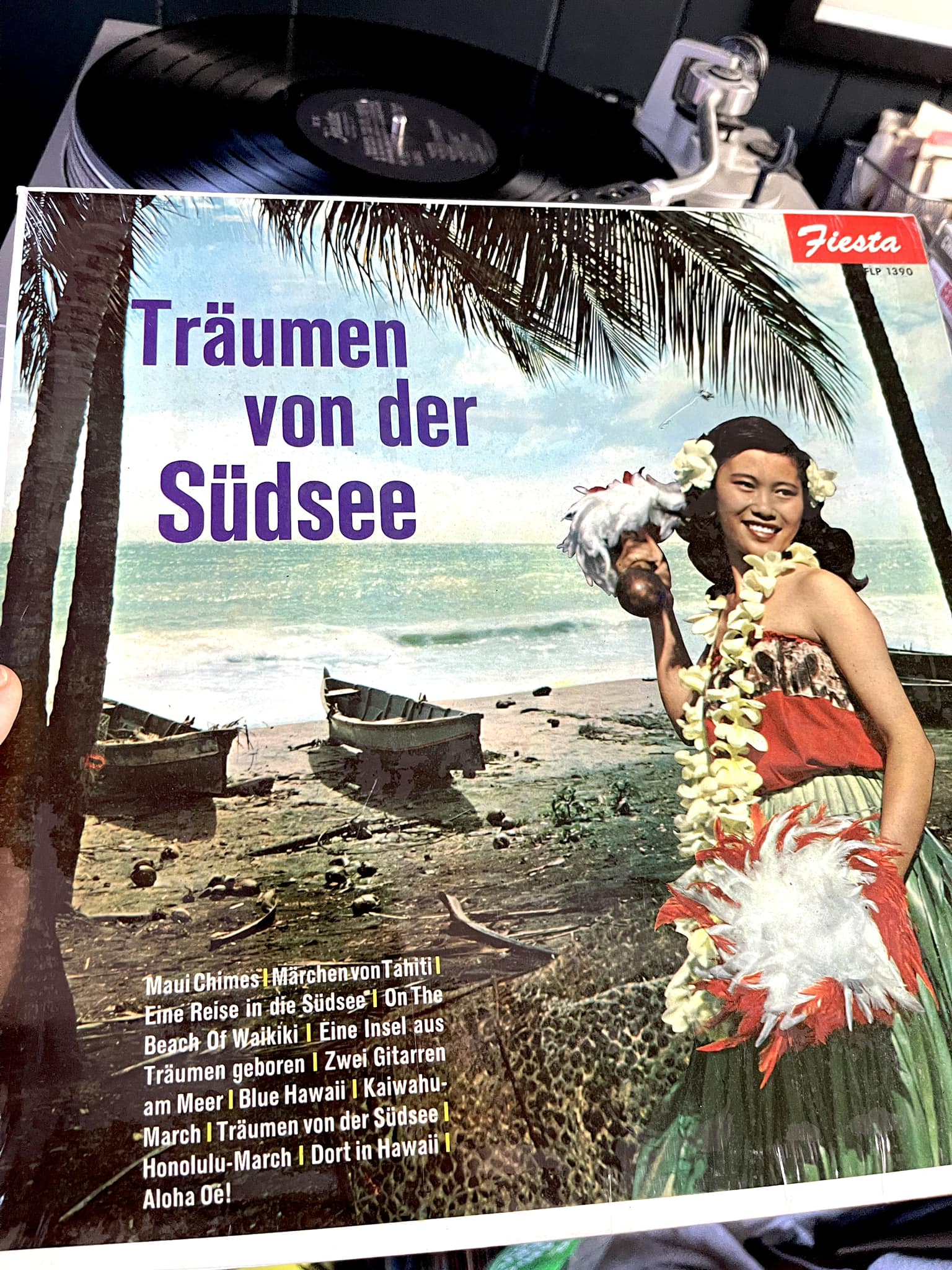Unusual hawaiian music from the 50's and 60's