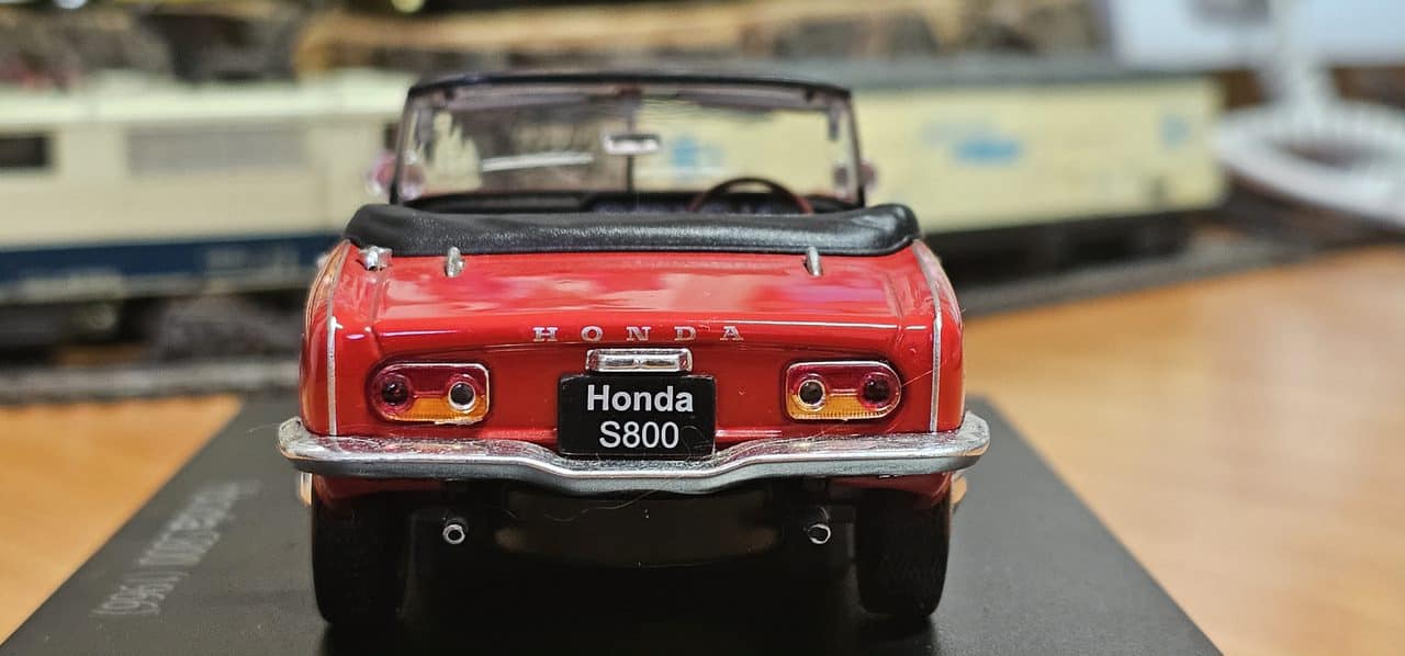 DCCLCONVERTIBLES Honda S800 (1966) 1:24