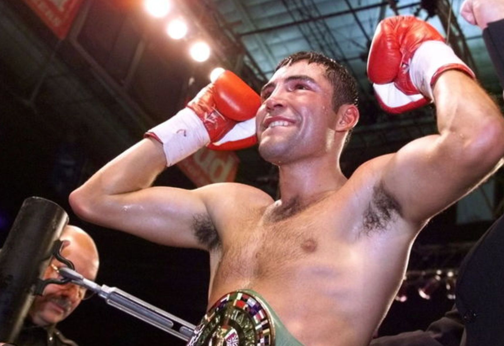 Oscar De La Hoya vs. Rafael Ruelas, billed as 