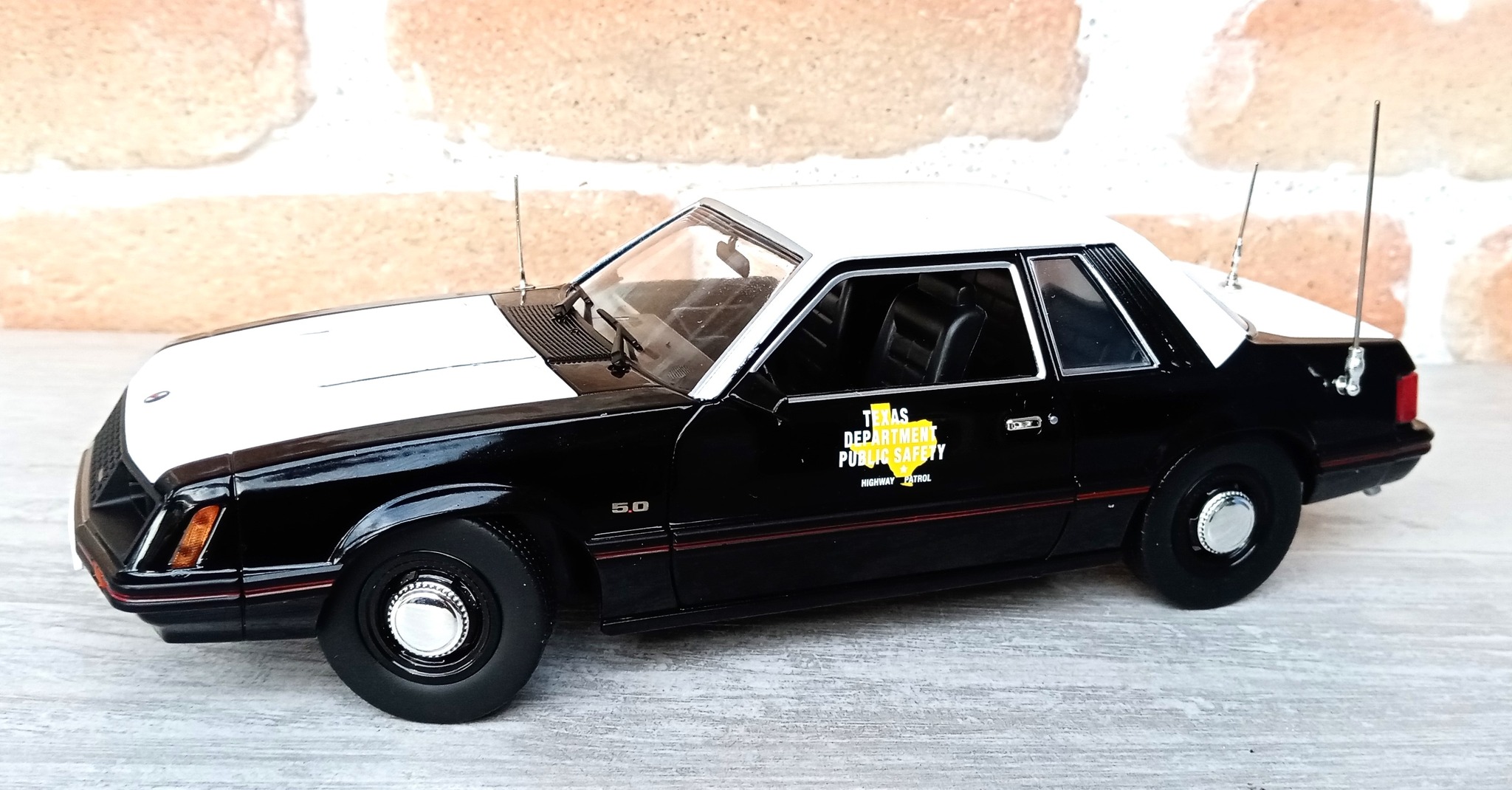 Ford Mustang SSP 1982 - Modèle Greenlight - Neuf - Boîte Collection