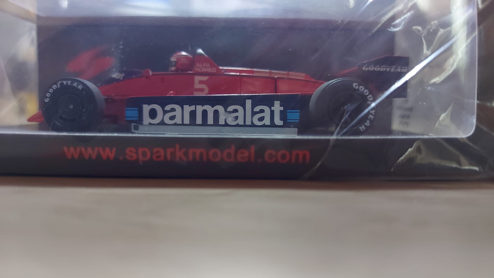 Voiture Miniature Brabham 1968 Courage - Échelle 1/43 Spark - Neuf