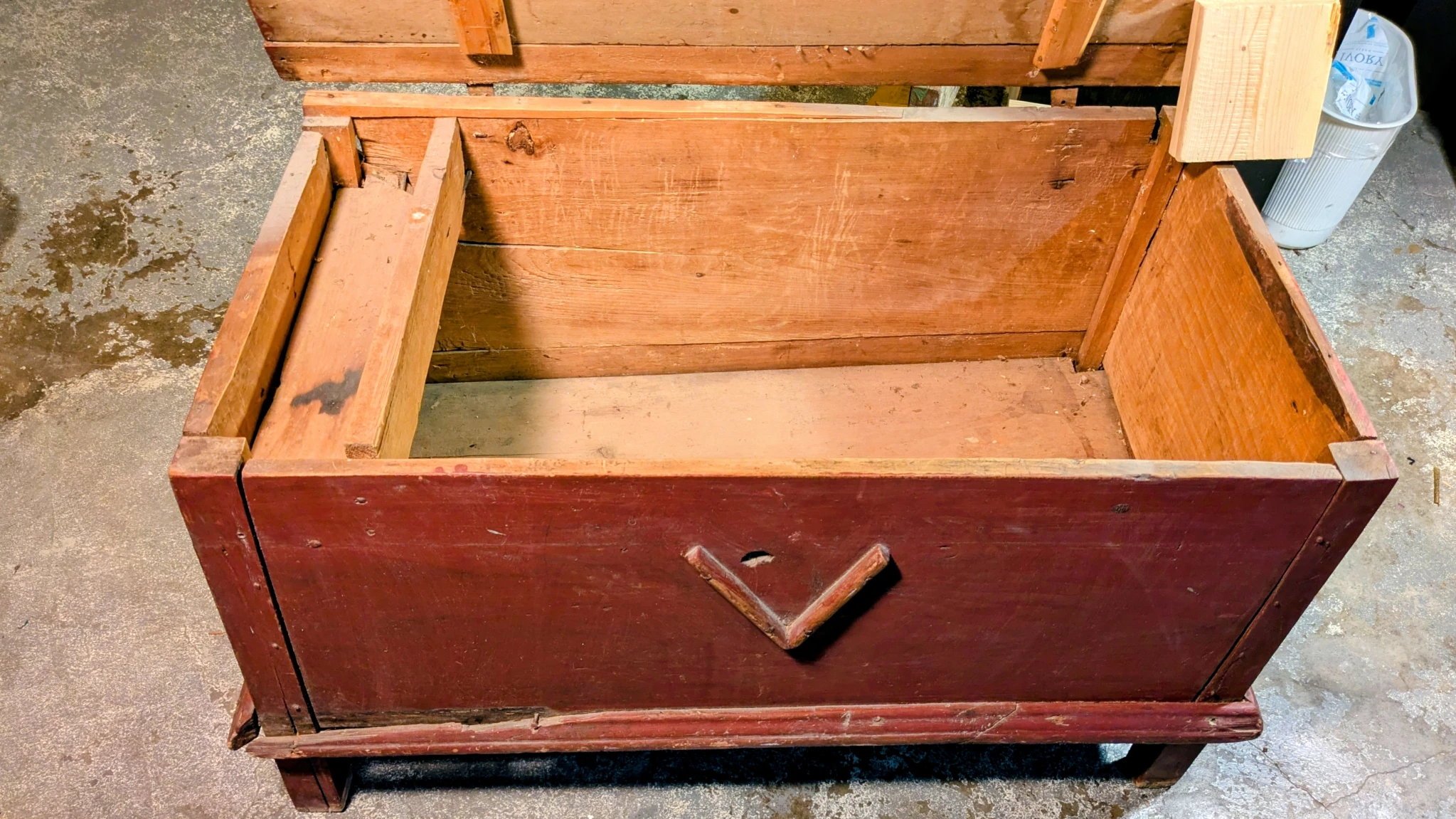 Early American | I was fortunate to find this V Chest on a 