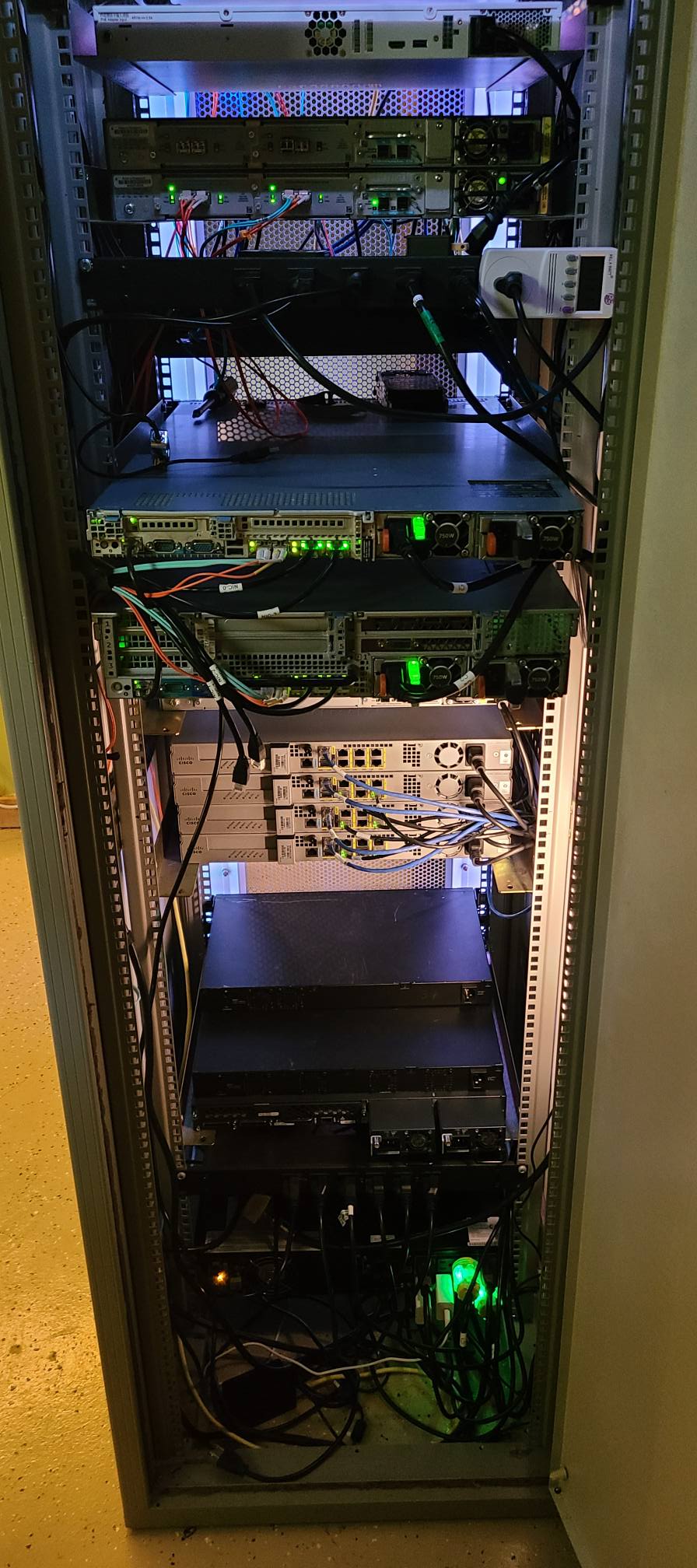 Home Server Setups | Did some labeling and recabling in the rack this ...