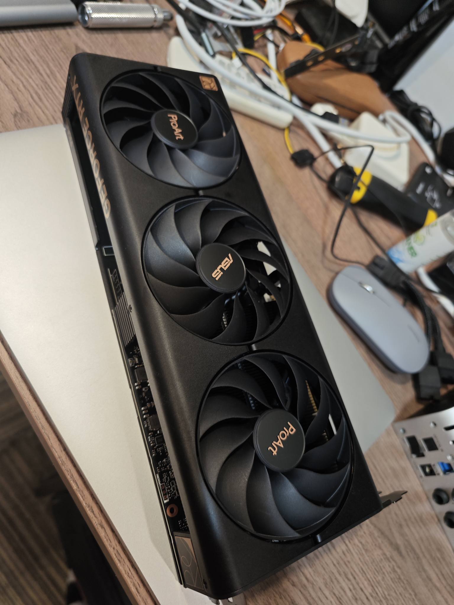 VGA Siêu Rẻ VN - Chợ PC & Gaming Gear | #HCM cần bán 4070 Super proart ...