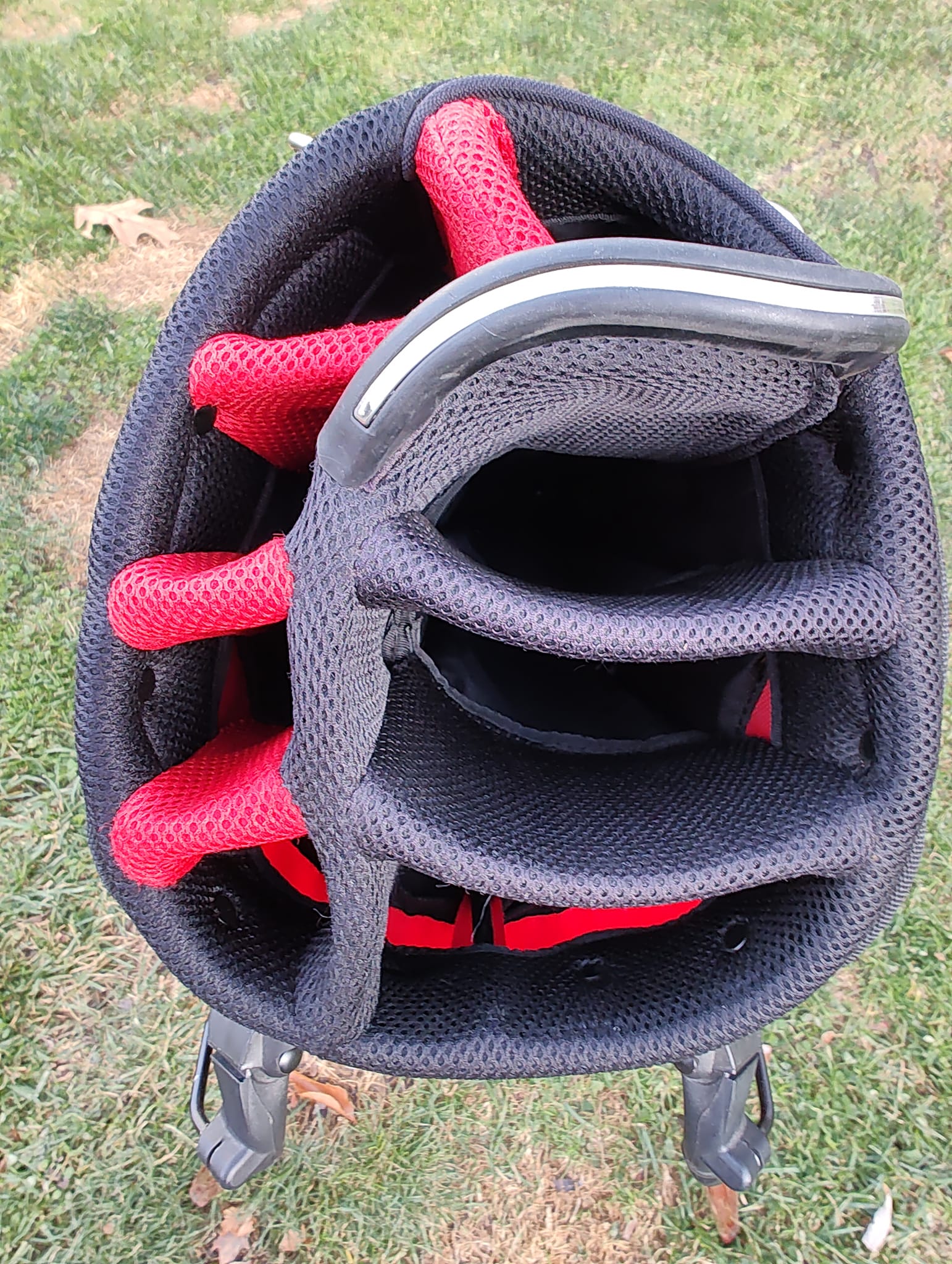 OGIO Ozone XX stand bag. Great shape. No rips or tears. Awesome