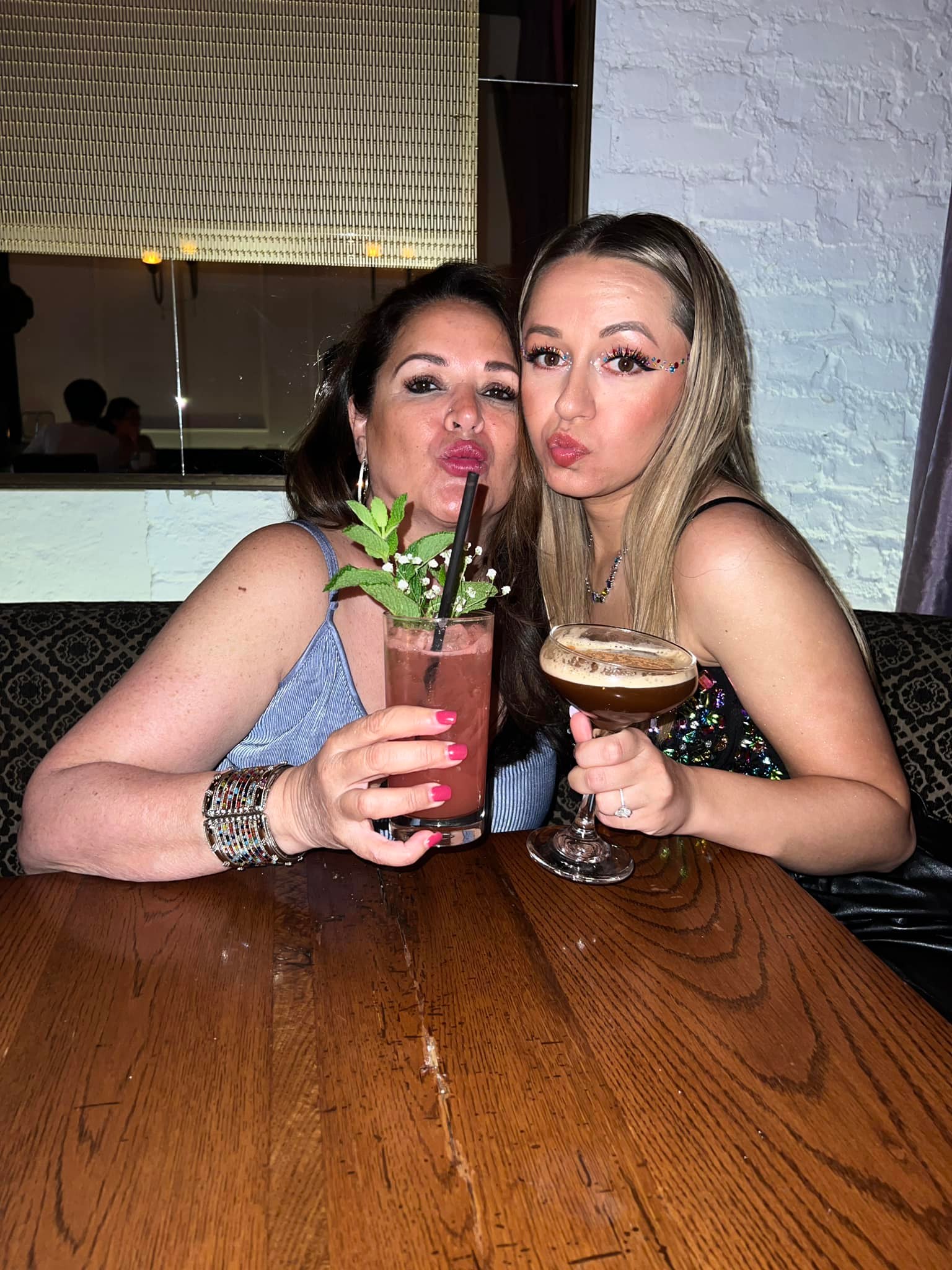 What is the dress code at Beauty & Essex in New York City?