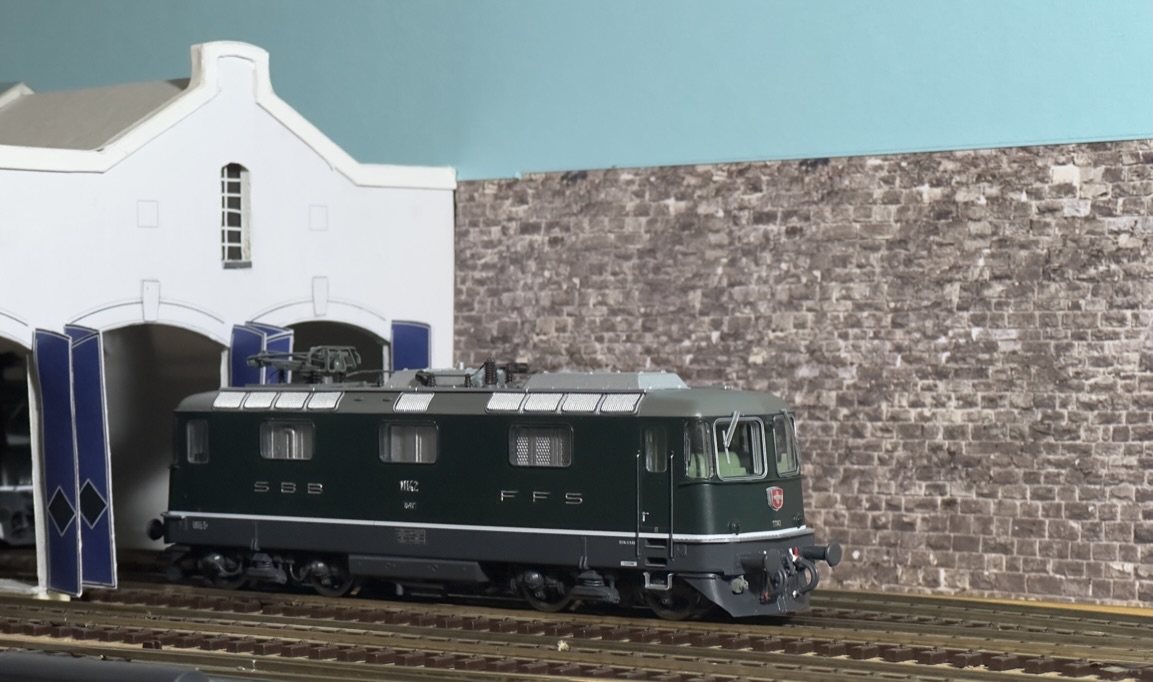 Electric locomotive Re 4/4 II 11131, SBB-CFF, Ep.IV, Roco 7510027