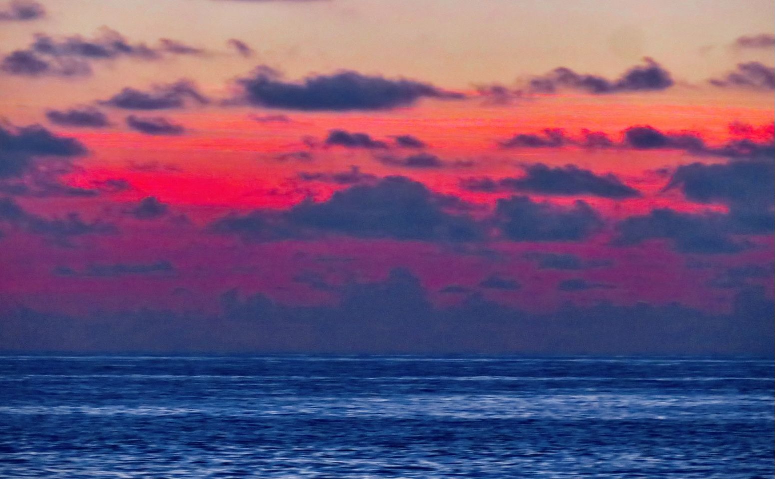 Beautiful Horizon Cloud Obscured ColorFul SunRise @ D RipTide On 
