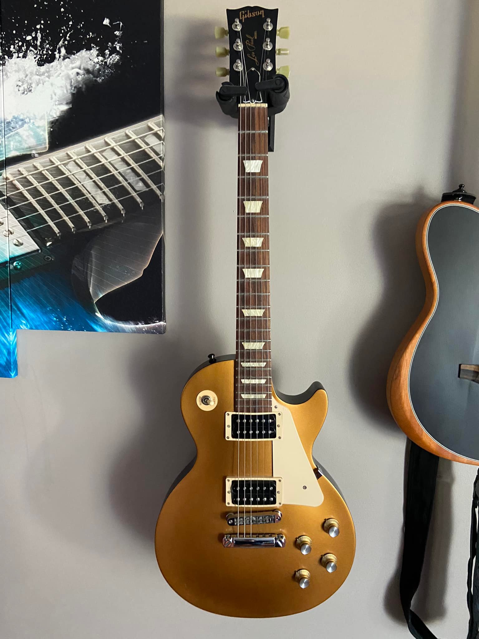 How to identify a 2016 Gibson Les Paul Tribute or Classic model?