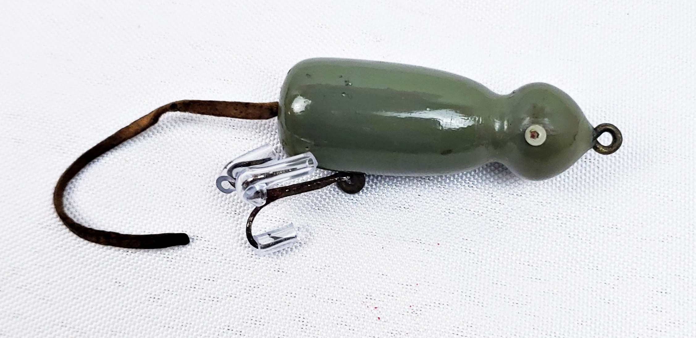 antique mouse fishing lure DICK'S BOOK by RICHARD GRESCOCK  ID GUIDE  Toad Tackle What is this vintage factory-made