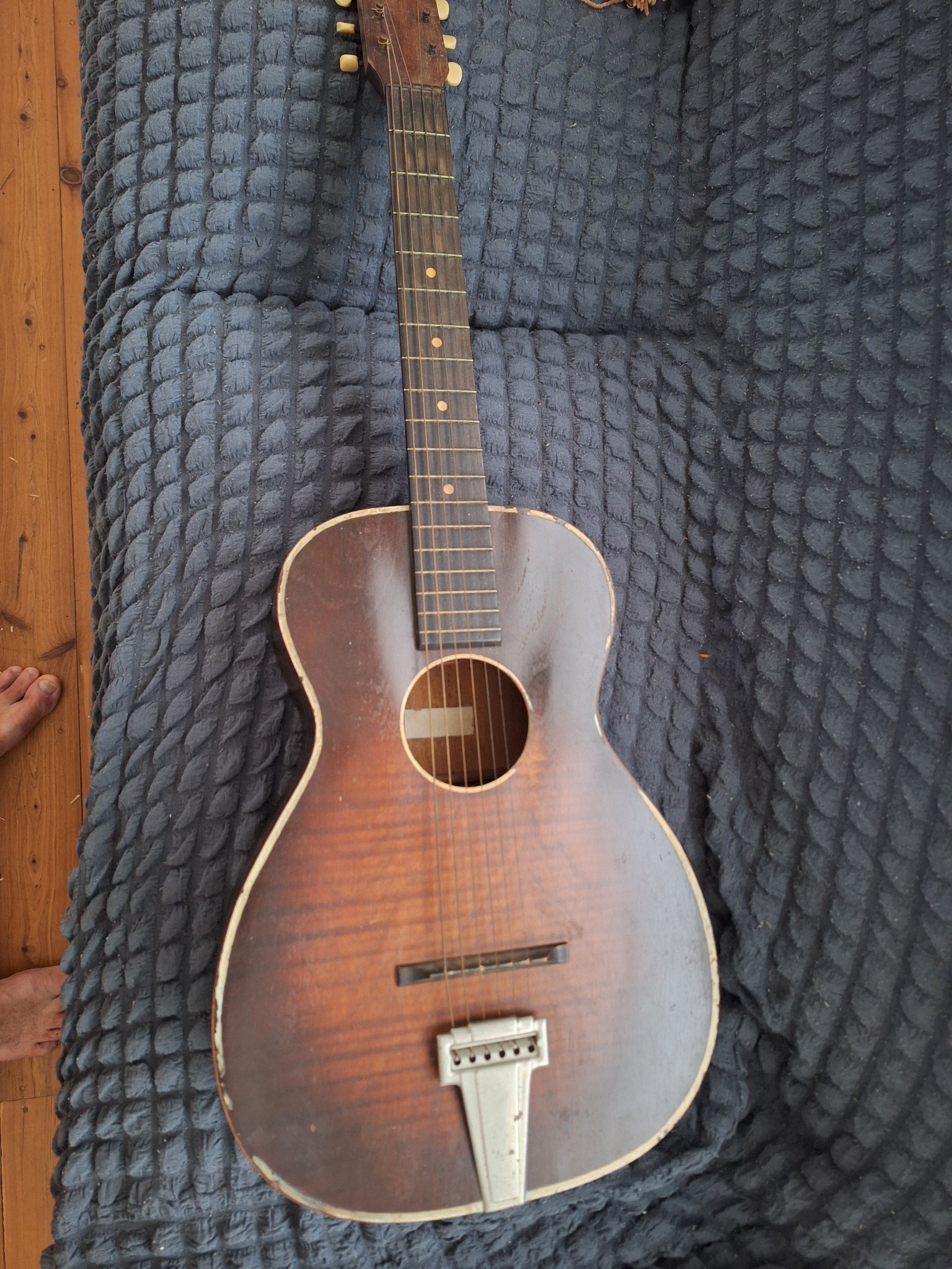 maton　MATE What is the model and year of this vintage Maton guitar?