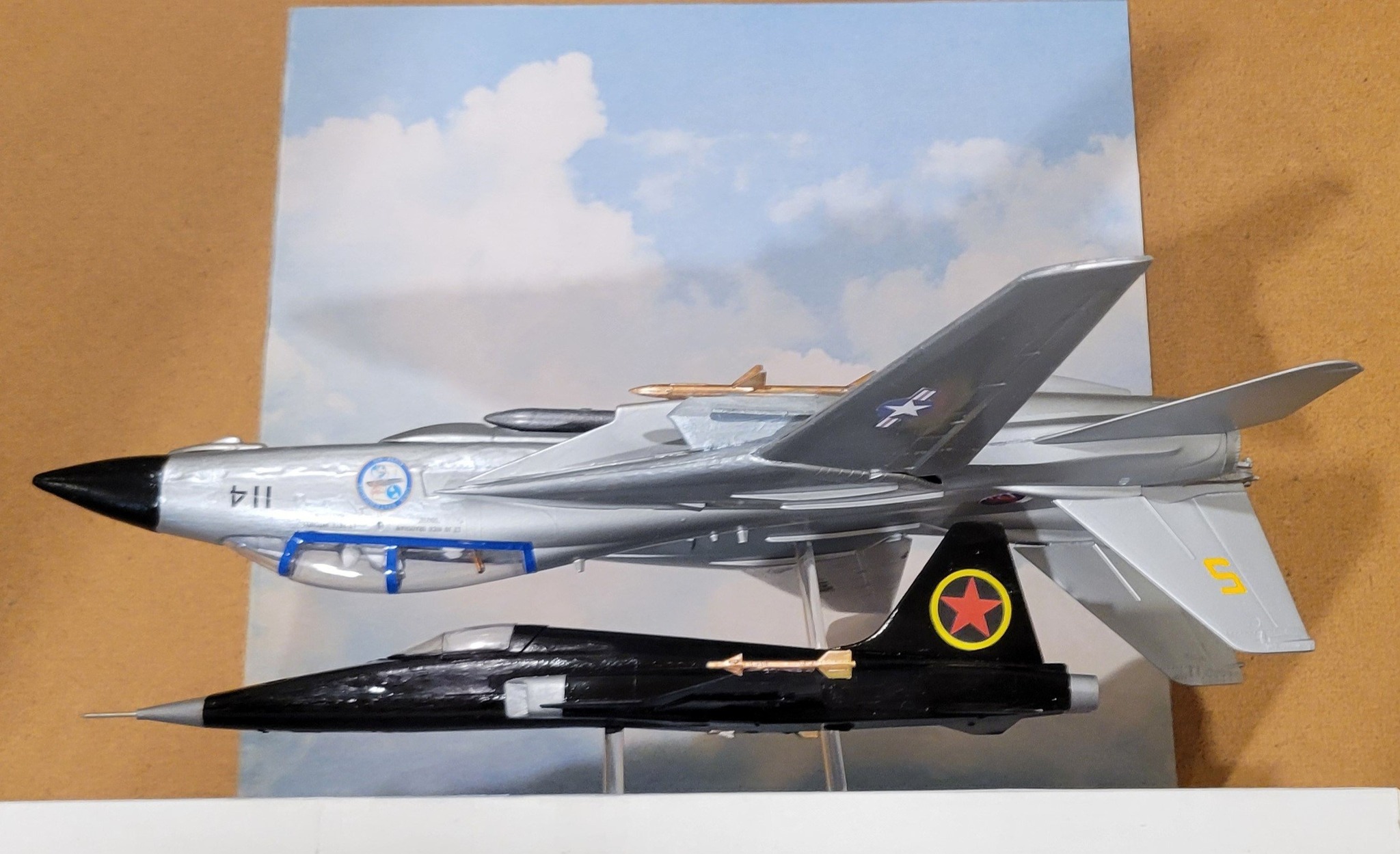 Top Gun diorama with F-14 and Mig-28 planes