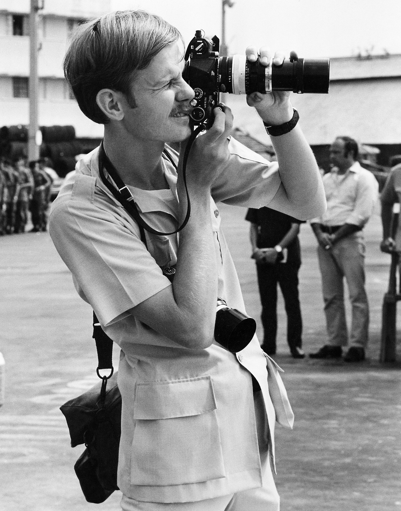 US Navy combat photographer's experience with Nikon F in Vietnam