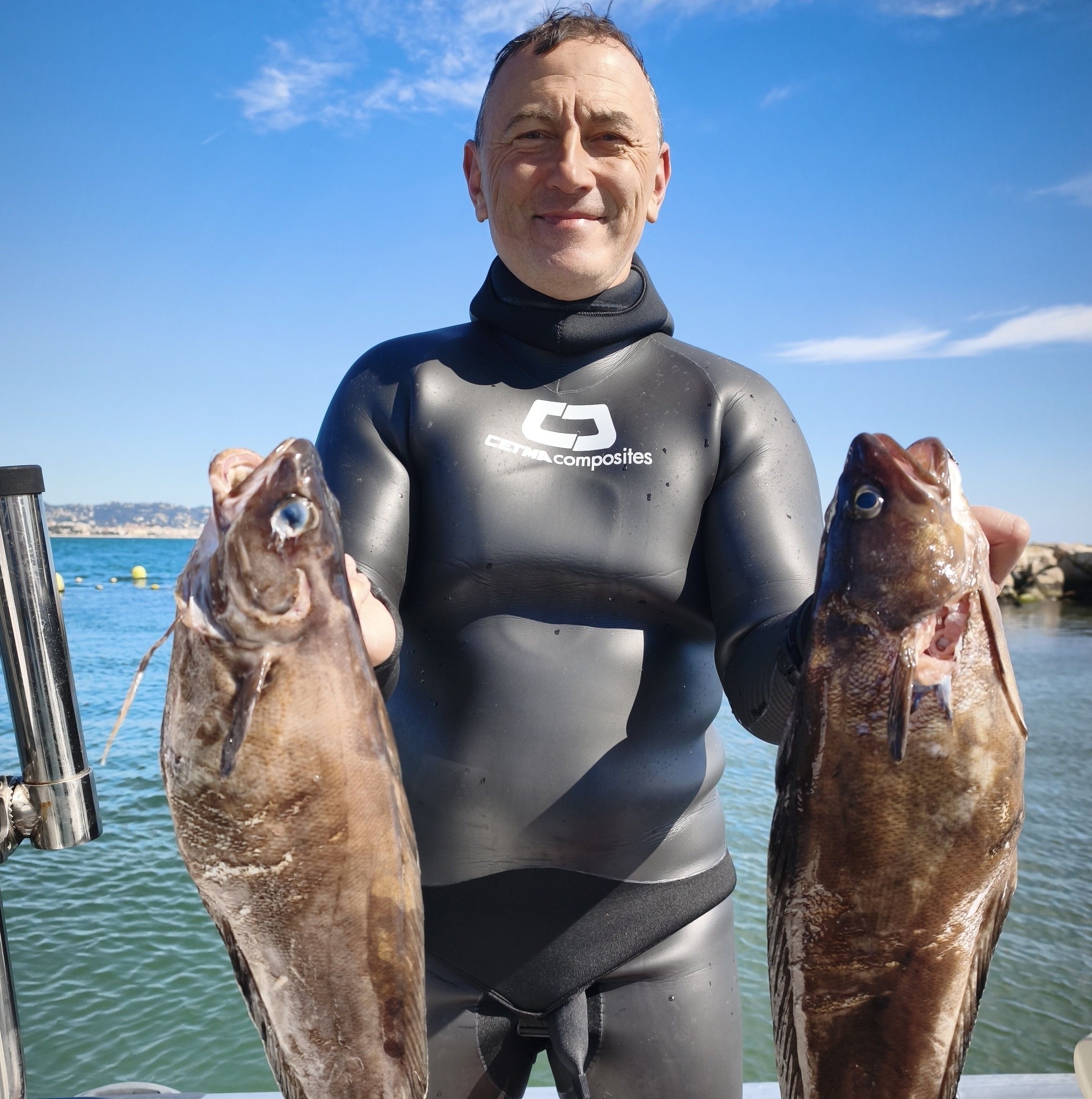 La pêche demande souvent une bonne condition physique pour faire demi ...