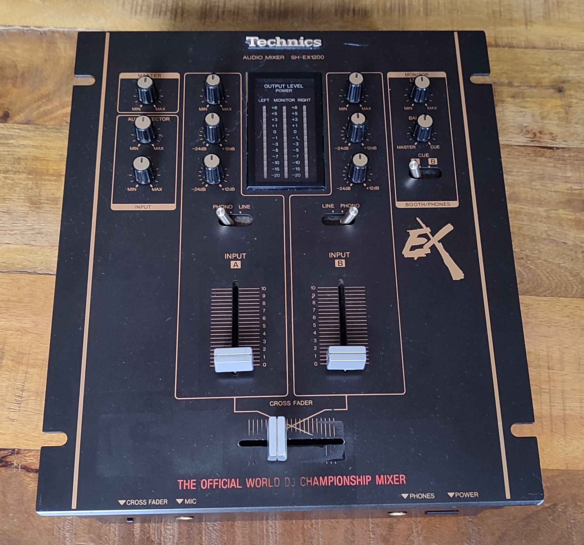 Unique NEW DJ Technics SL1200 MK3 set with Vestax PMC-05PROIII