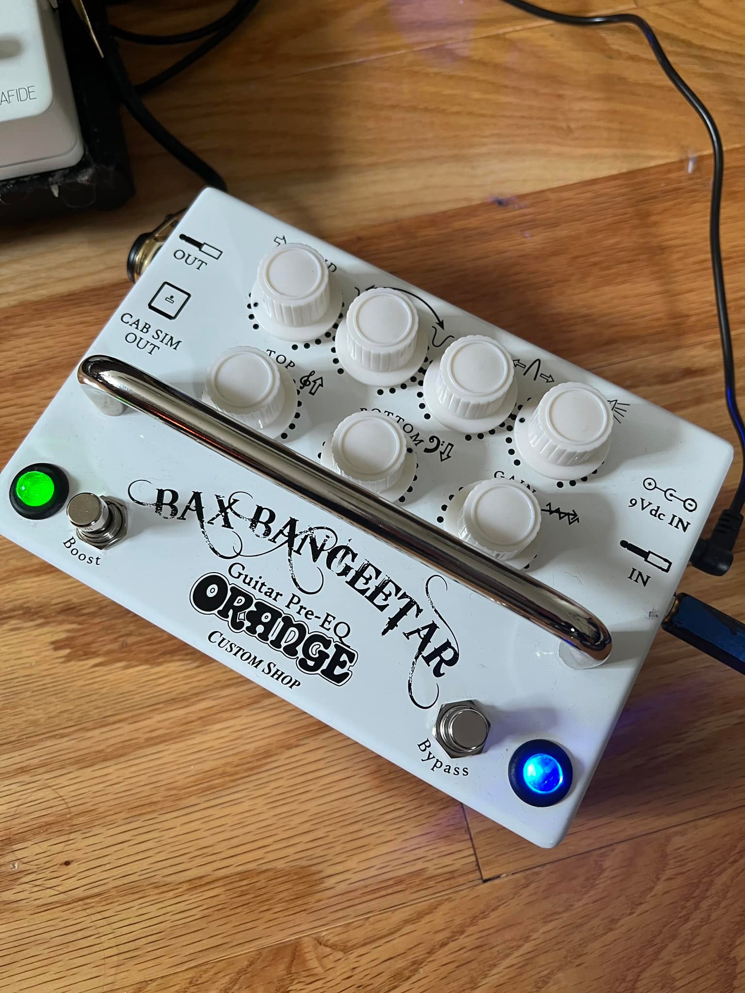 Orange Amplifiers Bax Bangeetar guitar pre-eq pedal review?