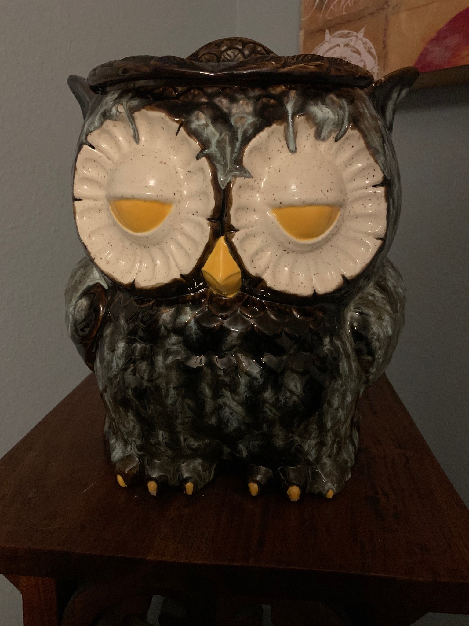 20 inch, insanely heavy, ceramic owl (sorry no banana for scale