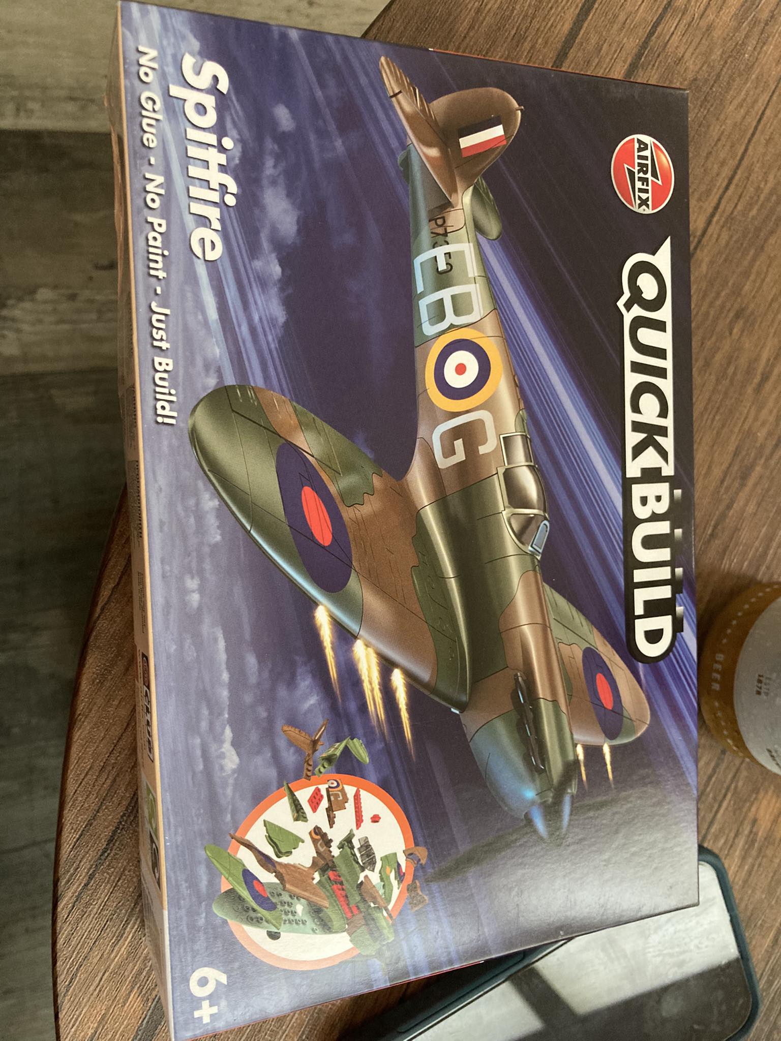 Maquette Spitfire QUICKBUILD – Avion Mythique à Assembler Sans Colle Ni Peinture !