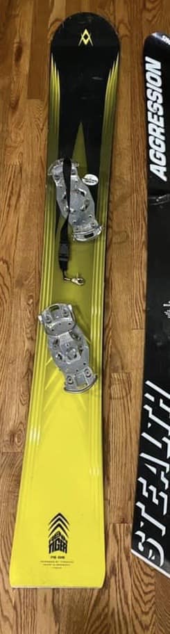 lift ride carabeener snowboard tether Clip The Cord Leash is a simple yet essential accessory for snowboarders who want to keep their bindings secure at all times Cosmos Kids Ski Shoulder Harness