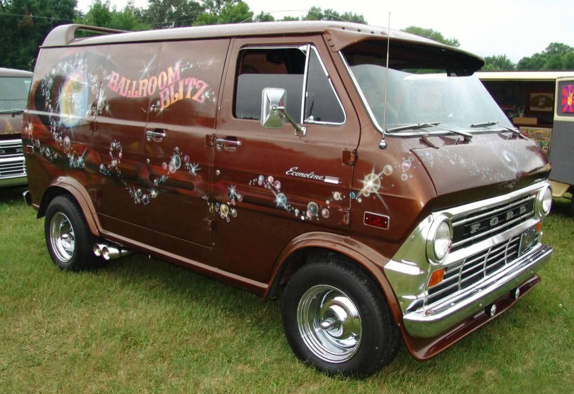 During the 70s, vehicles painted in shades of brown reigned