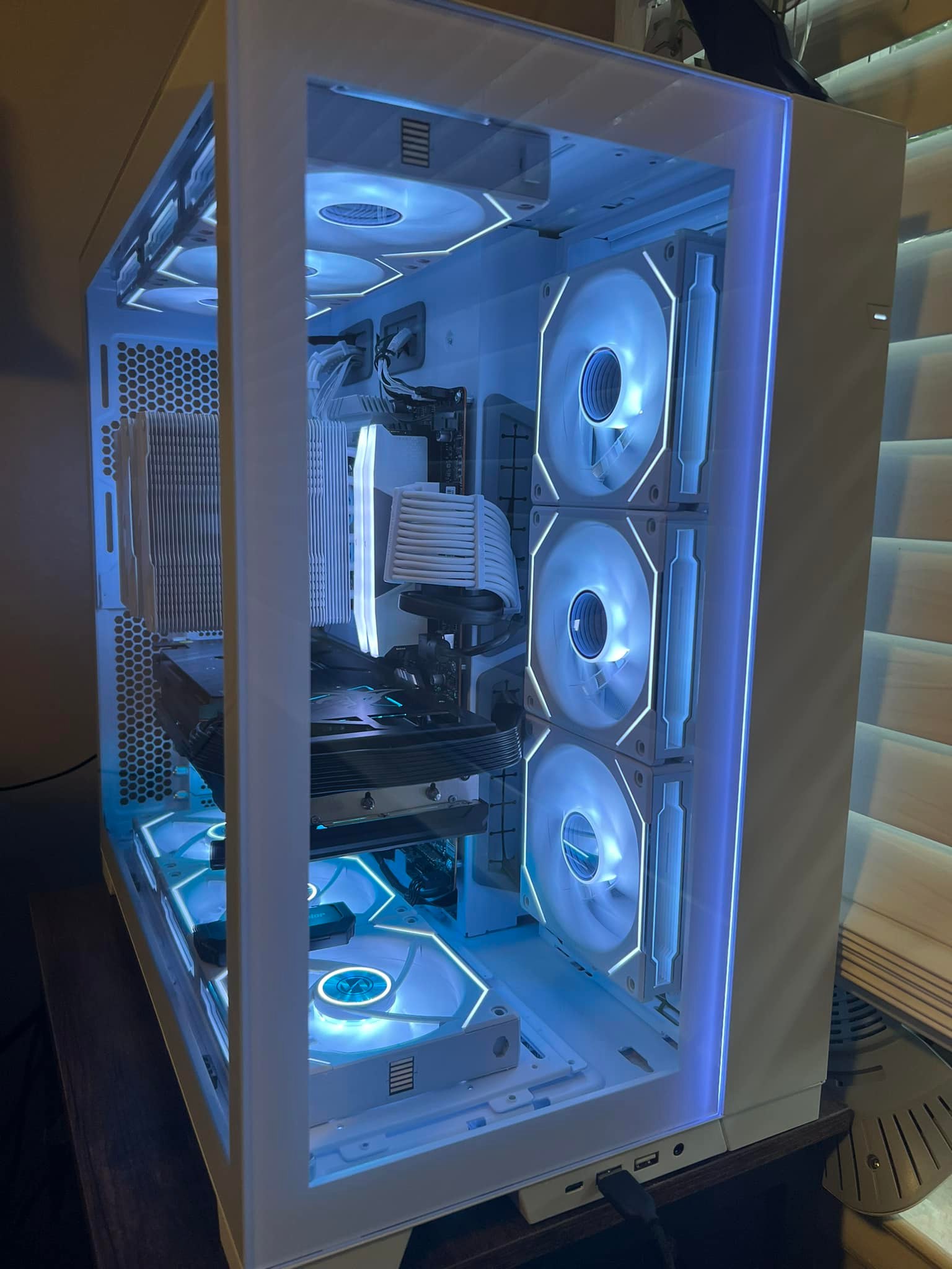 Is the i7 13700k with Z790 a good build?