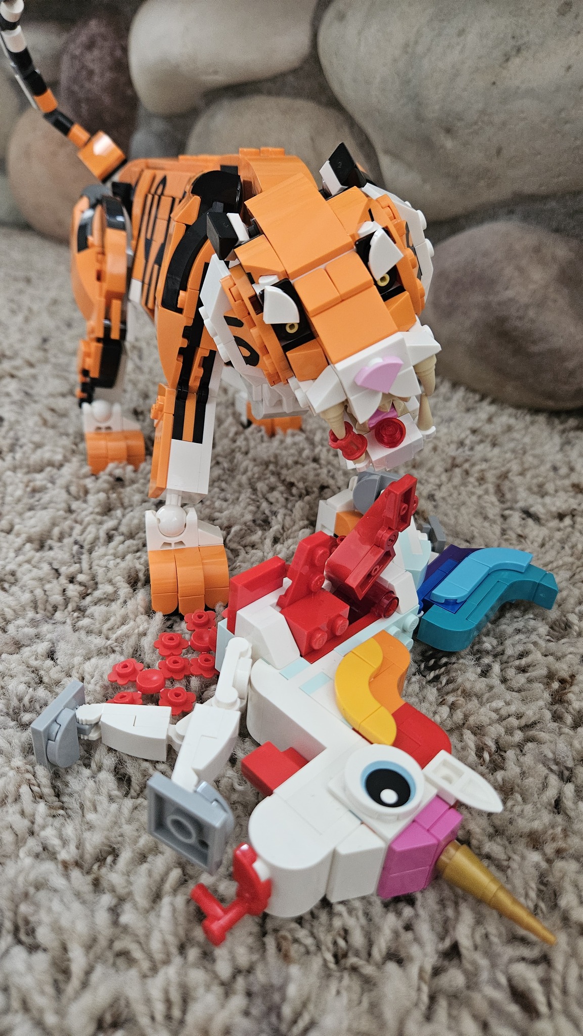 A Majestic Tiger / 31129 enjoys a Magical Unicorn / 31140.