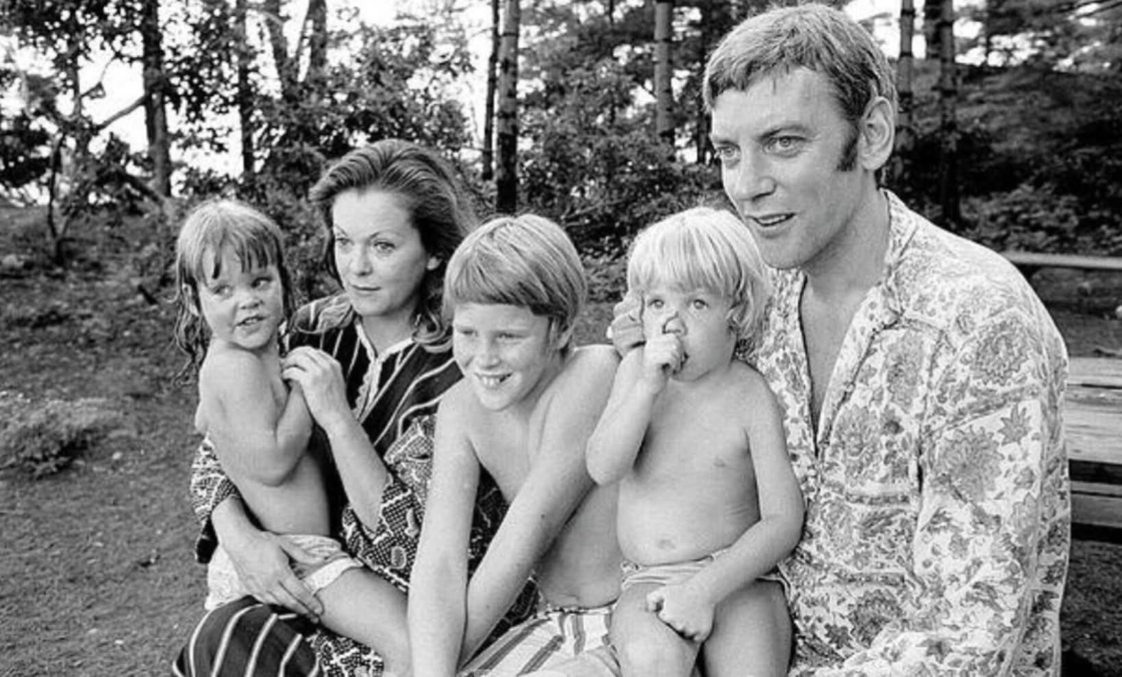 Granny Ruth - Donald Sutherland’s near-death experience in... | Facebook