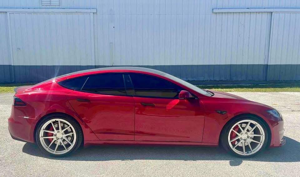 Tesla Model S with Signature SV702 brushed aluminum wheels