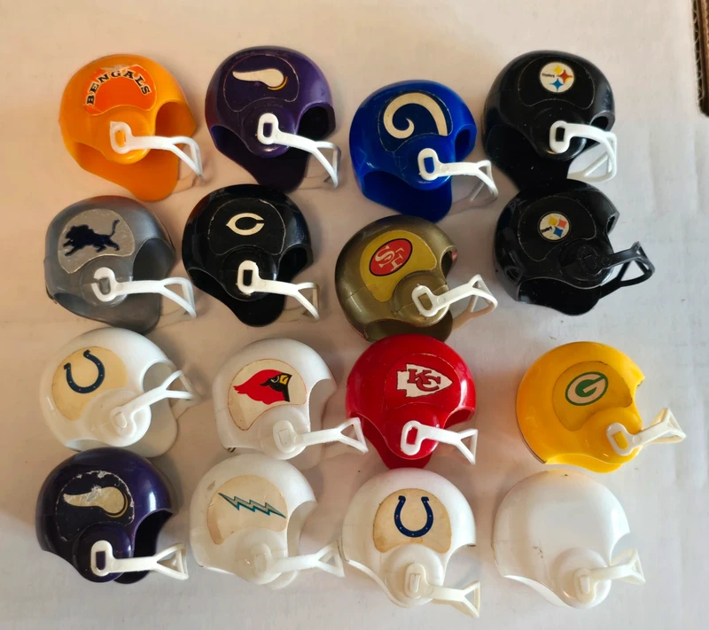 80s football helmet toy Miami Dolphins (1980-96) Authentic Mini NFL Throwback by Riddell : Sports Related Collectible Mini Helmets : Sports & Outdoors nfl #football #toys #backintheday #Collectibles