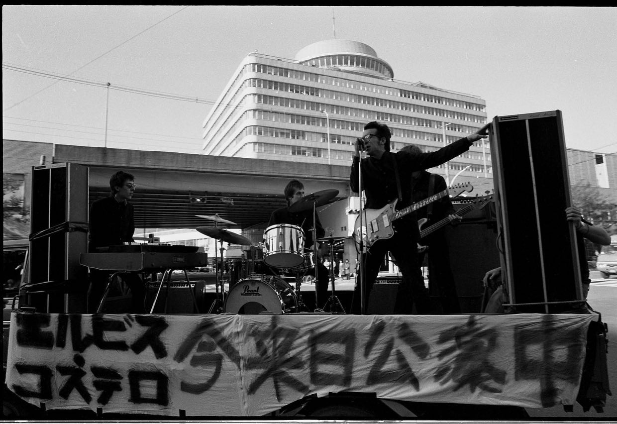 Elvis Costello's 1978 performance in Tokyo as a photo op