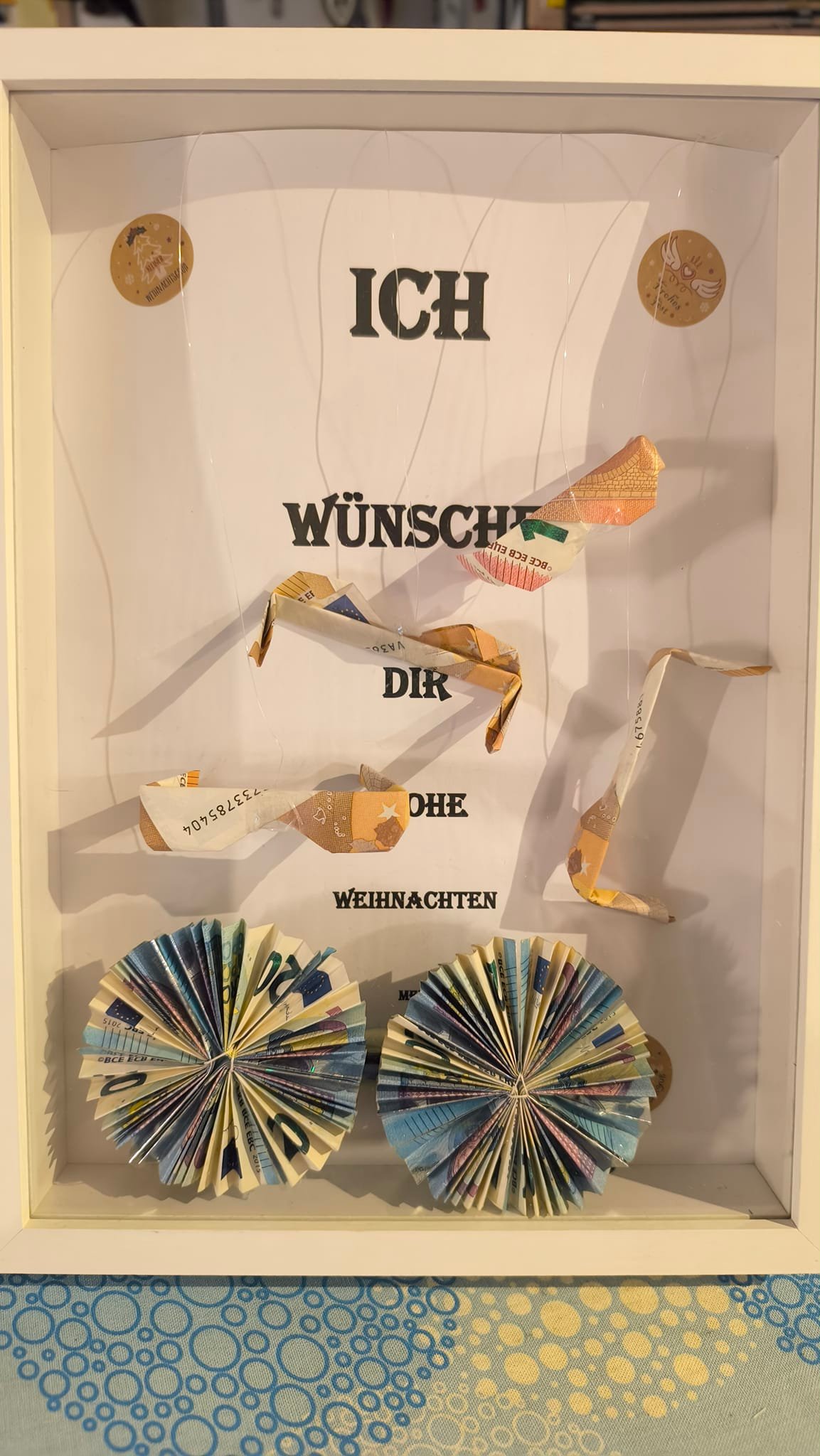 Leider finde ich meinen Beitrag bzw Frage zum Geldgeschenk für eine Brille nicht mehr. Bei denjenigen die sich erinnern ,möchte ich mich noch sehr herzlich für die Tips und Ideen bedanken. Wie