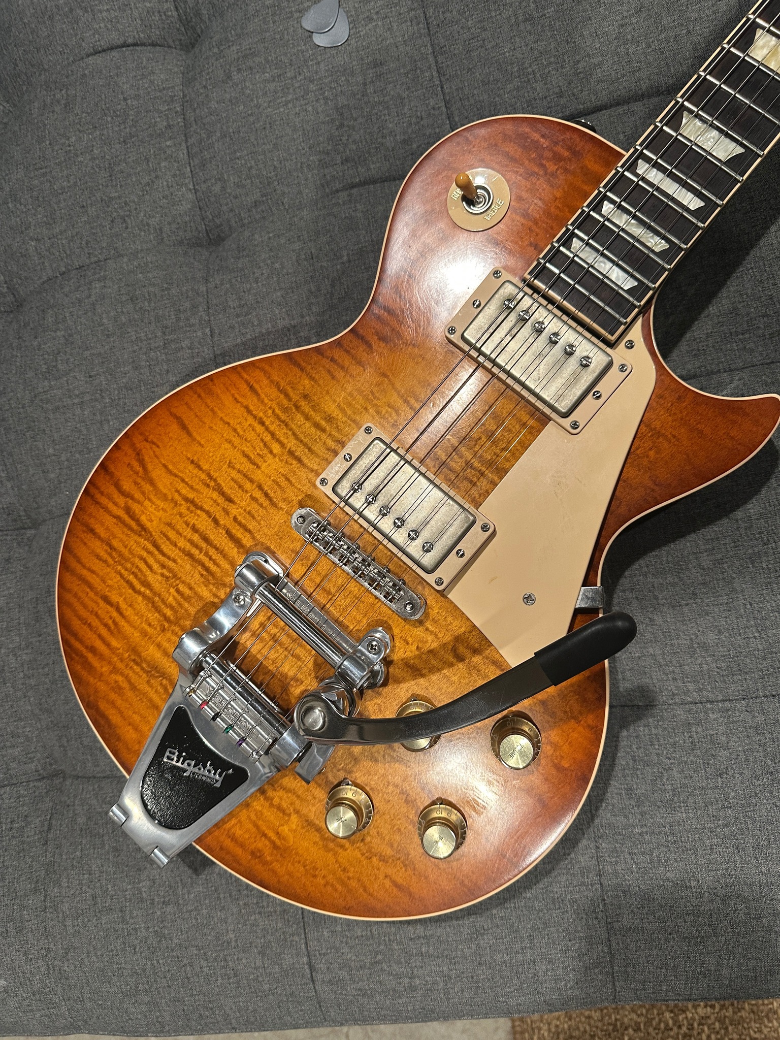 Memphis ES Les Paul Special semi-hollow guitar review