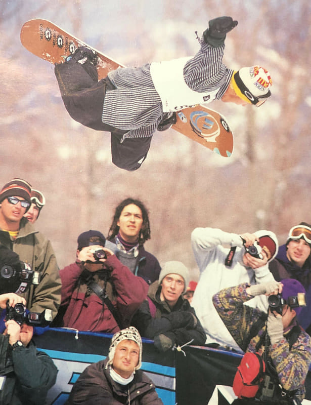 Riding Morrow Todd Richards 154 snowboard at Mont-Tremblant