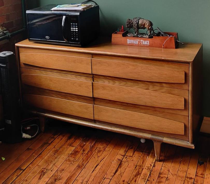 Identify American of Martinsville furniture style?