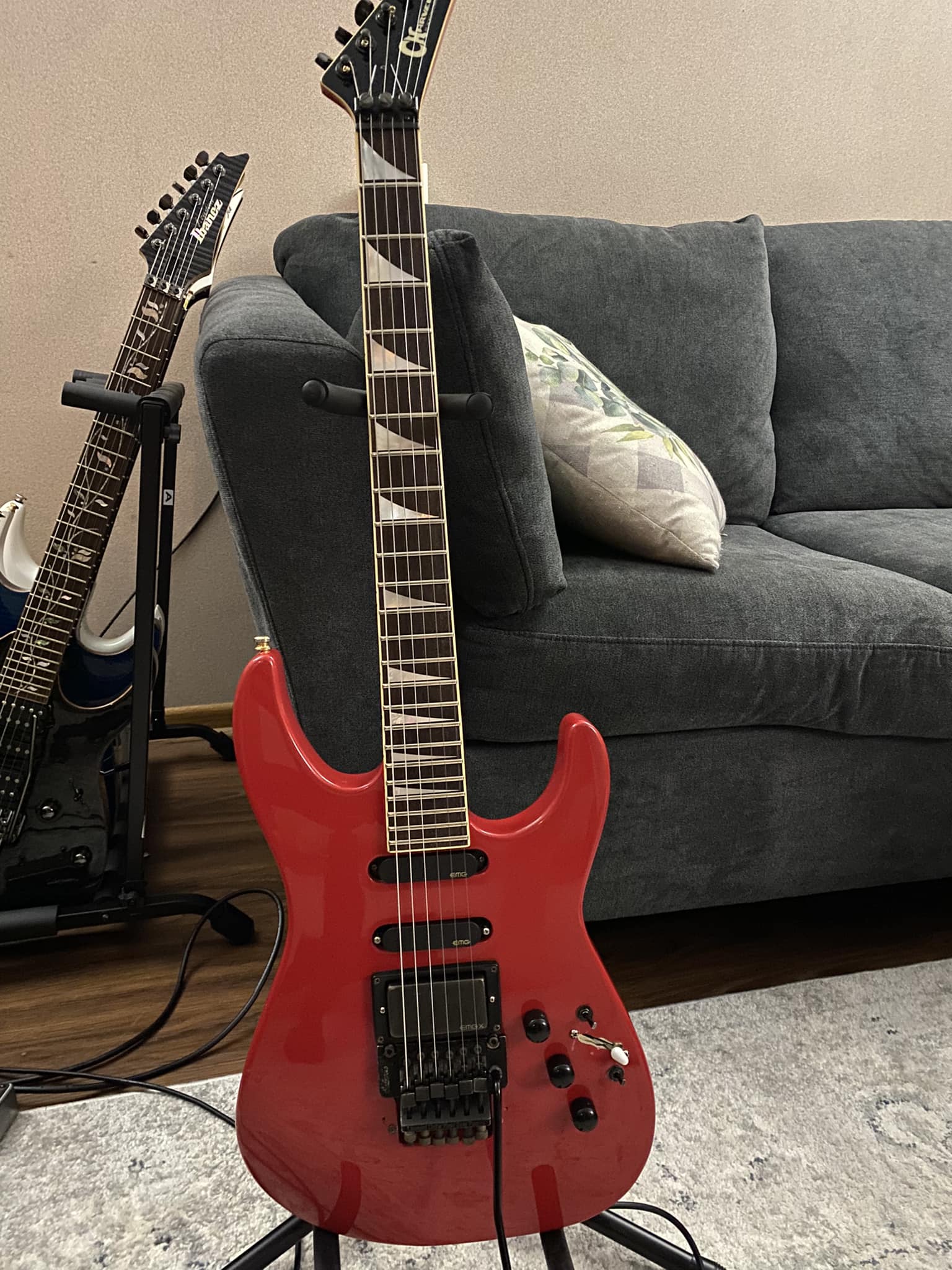1986年Charvel JACKSONシャーベルMODEL6 ケーラートレモノ 1986 Japanese Charvel Model 6 in for some electronic repairs